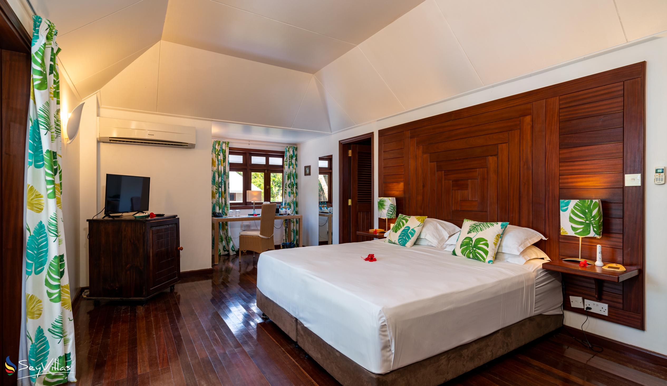 Photo 90: La Belle Tortue - Lodge Room with Balcony - Silhouette Island (Seychelles)