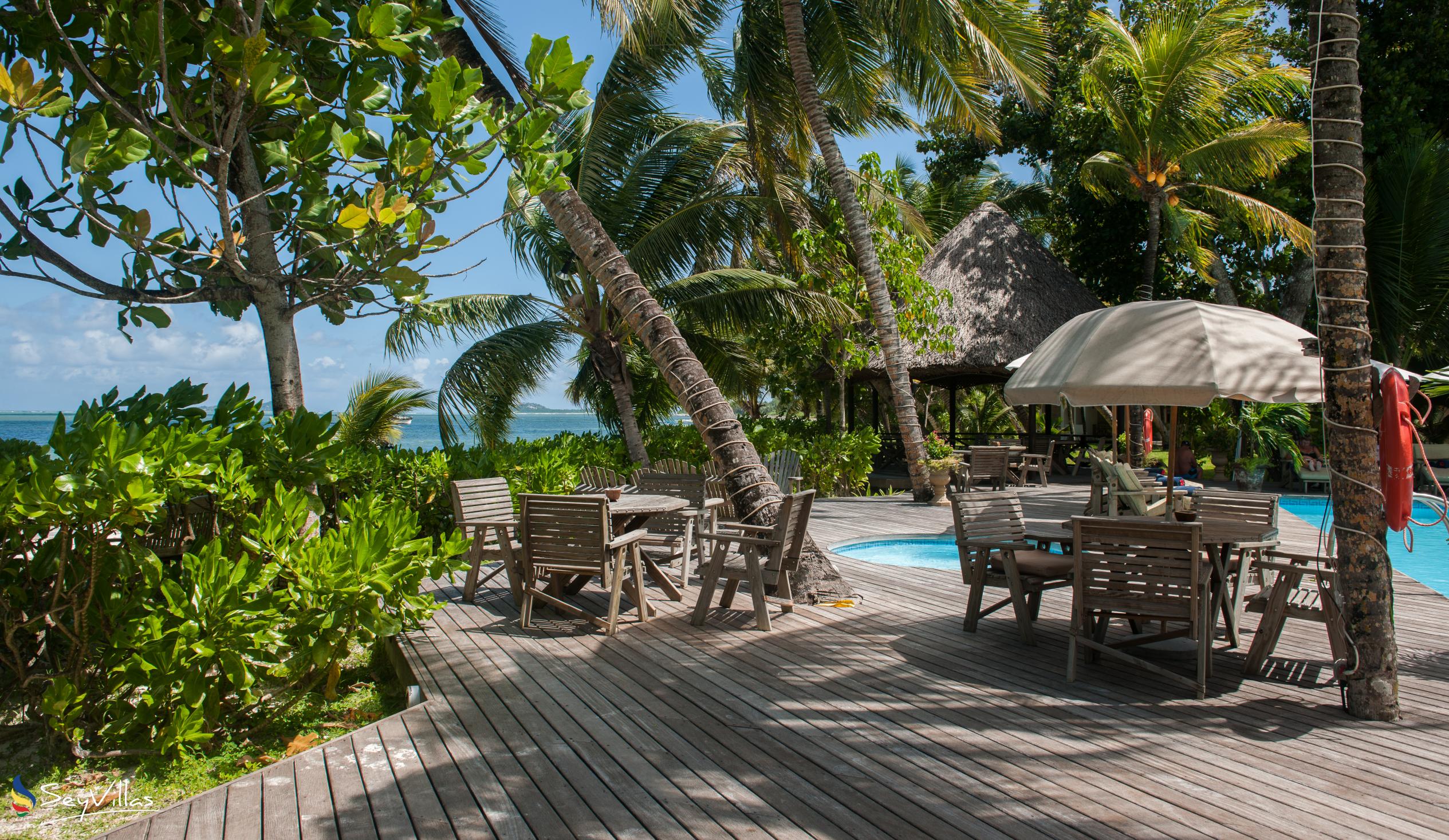 Foto 11: Indian Ocean Lodge - Aussenbereich - Praslin (Seychellen)