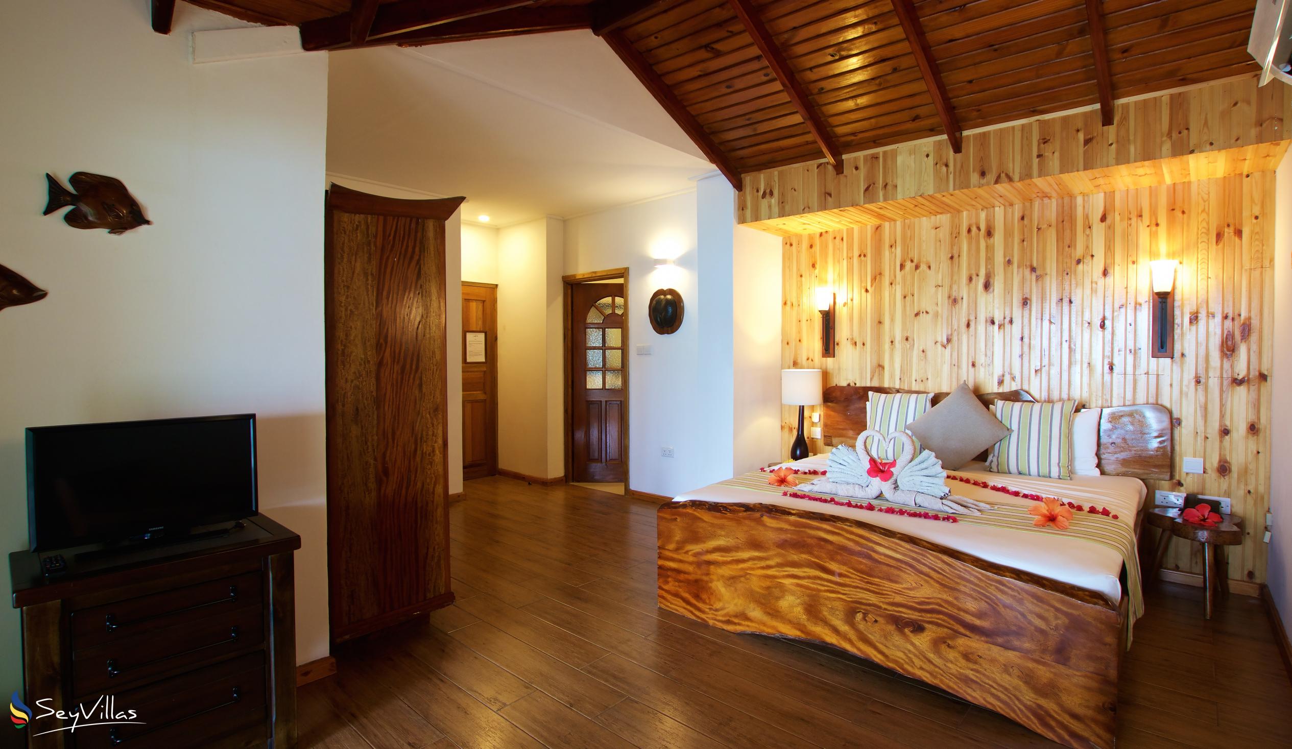 Foto 46: Colibri Guesthouse - Superior-Honeymoonzimmer - Praslin (Seychellen)