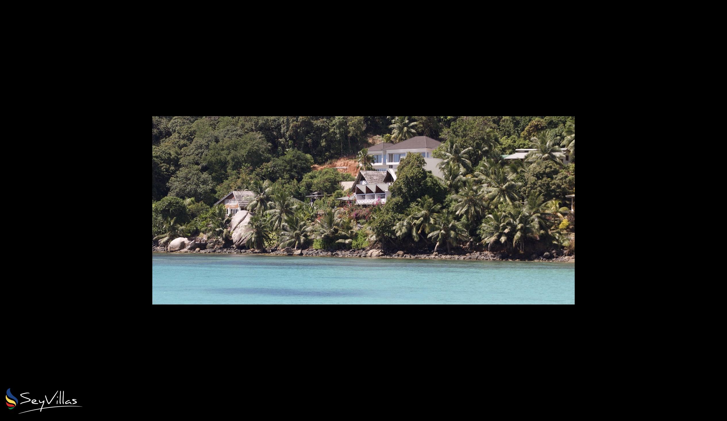 Foto 2: Colibri Guesthouse - Aussenbereich - Praslin (Seychellen)