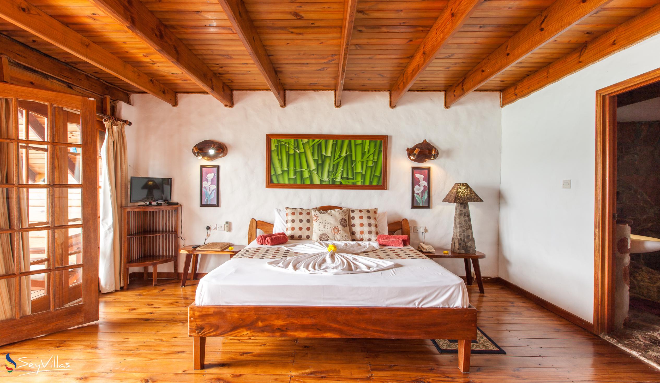 Foto 55: Colibri Guesthouse - Superior-Honeymoonzimmer - Praslin (Seychellen)