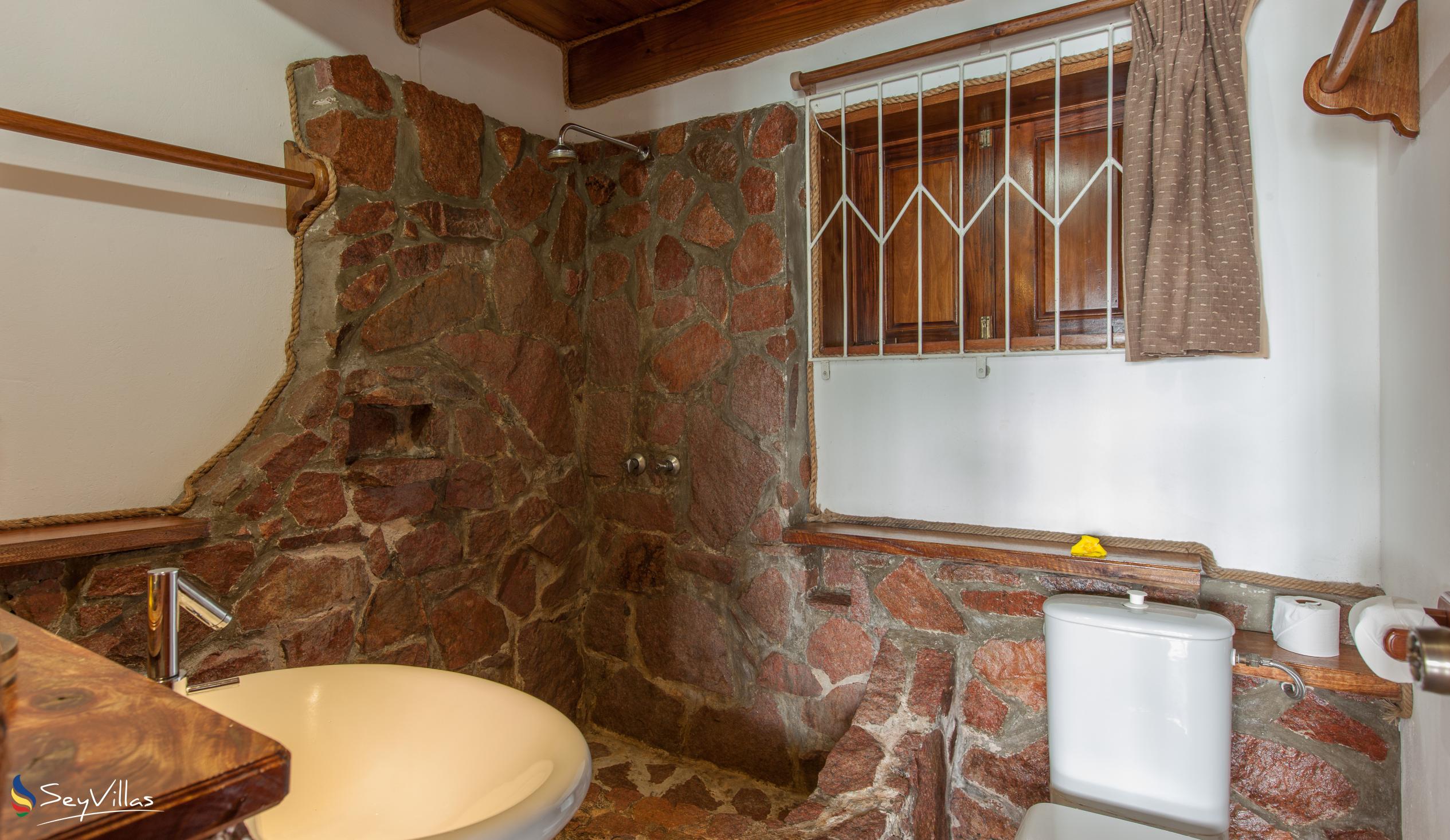 Foto 62: Colibri Guesthouse - Superior-Honeymoonzimmer - Praslin (Seychellen)