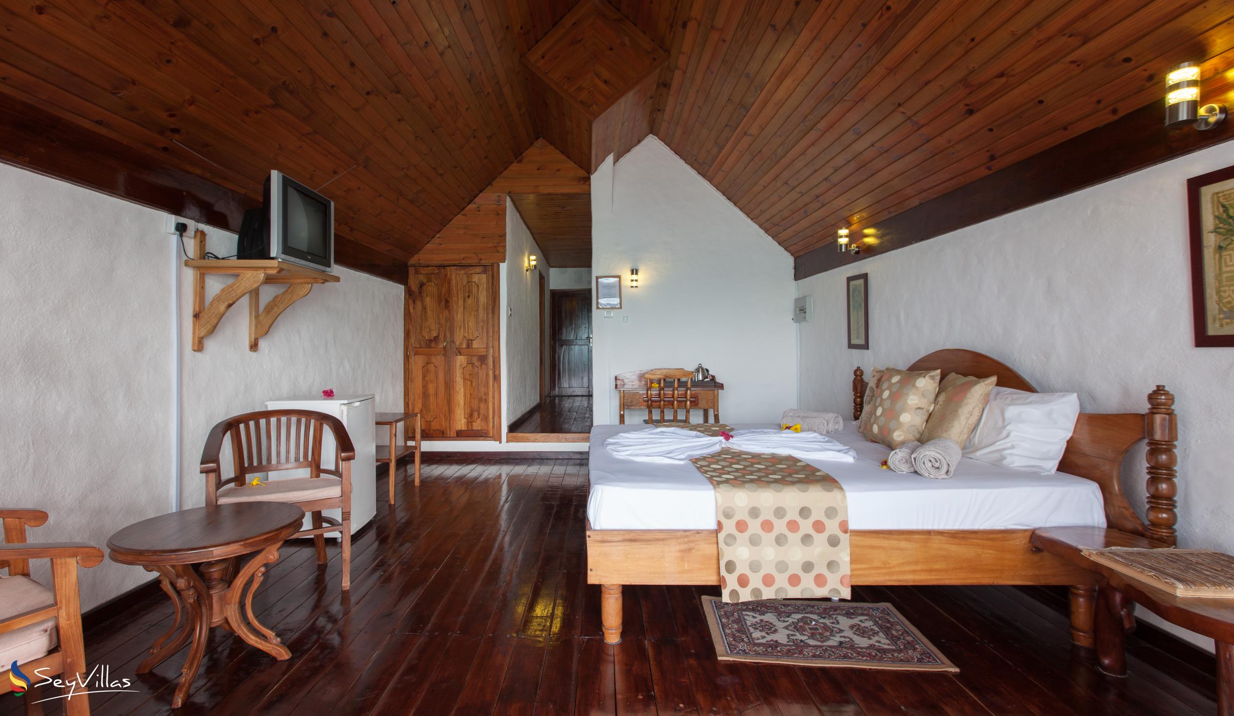 Foto 60: Colibri Guesthouse - Superior-Honeymoonzimmer - Praslin (Seychellen)