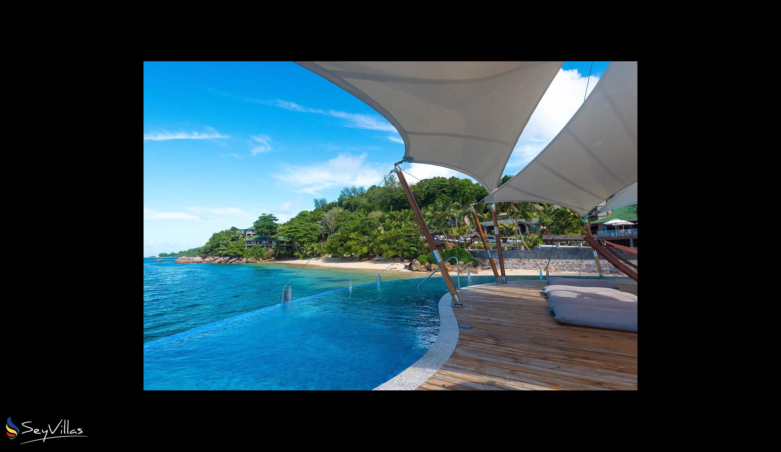 Photo 8: Coco de Mer & Black Parrot Suites - Outdoor area - Praslin (Seychelles)