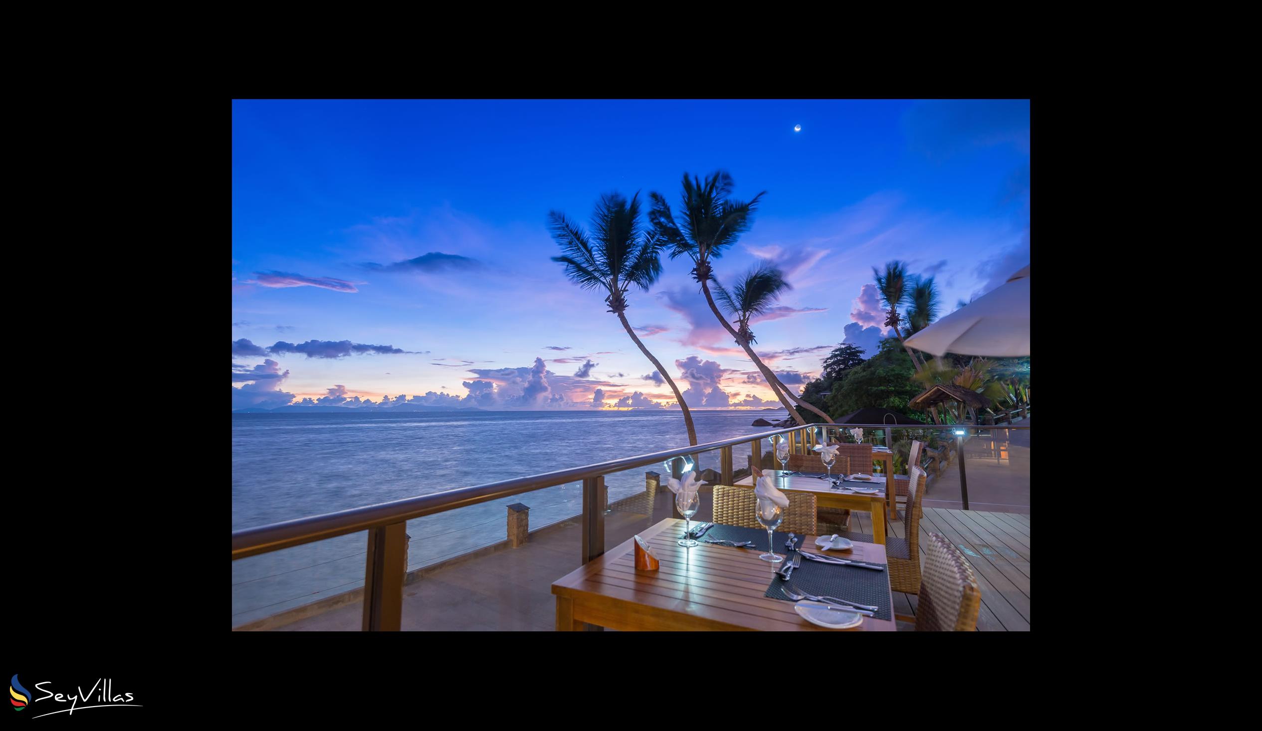 Foto 25: Coco de Mer & Black Parrot Suites - Aussenbereich - Praslin (Seychellen)