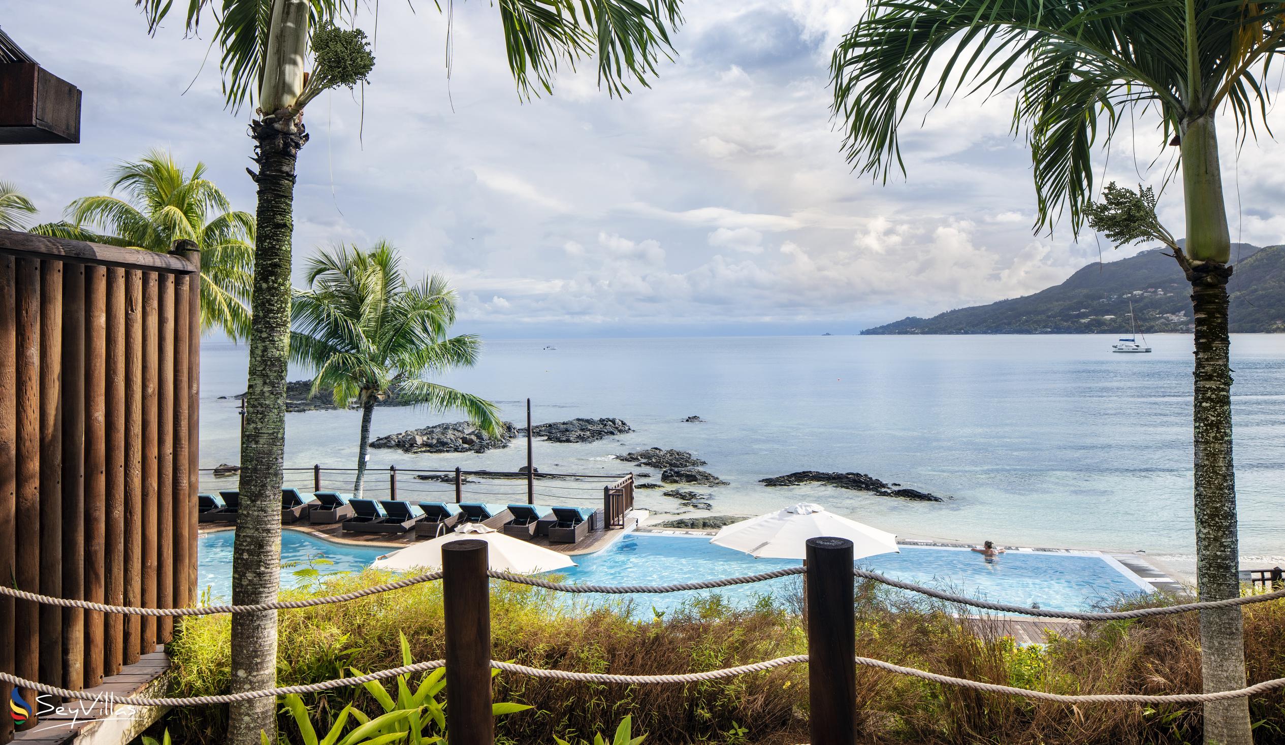 Foto 51: Fisherman's Cove Resort - Deluxe Ocean View Room - Mahé (Seychelles)