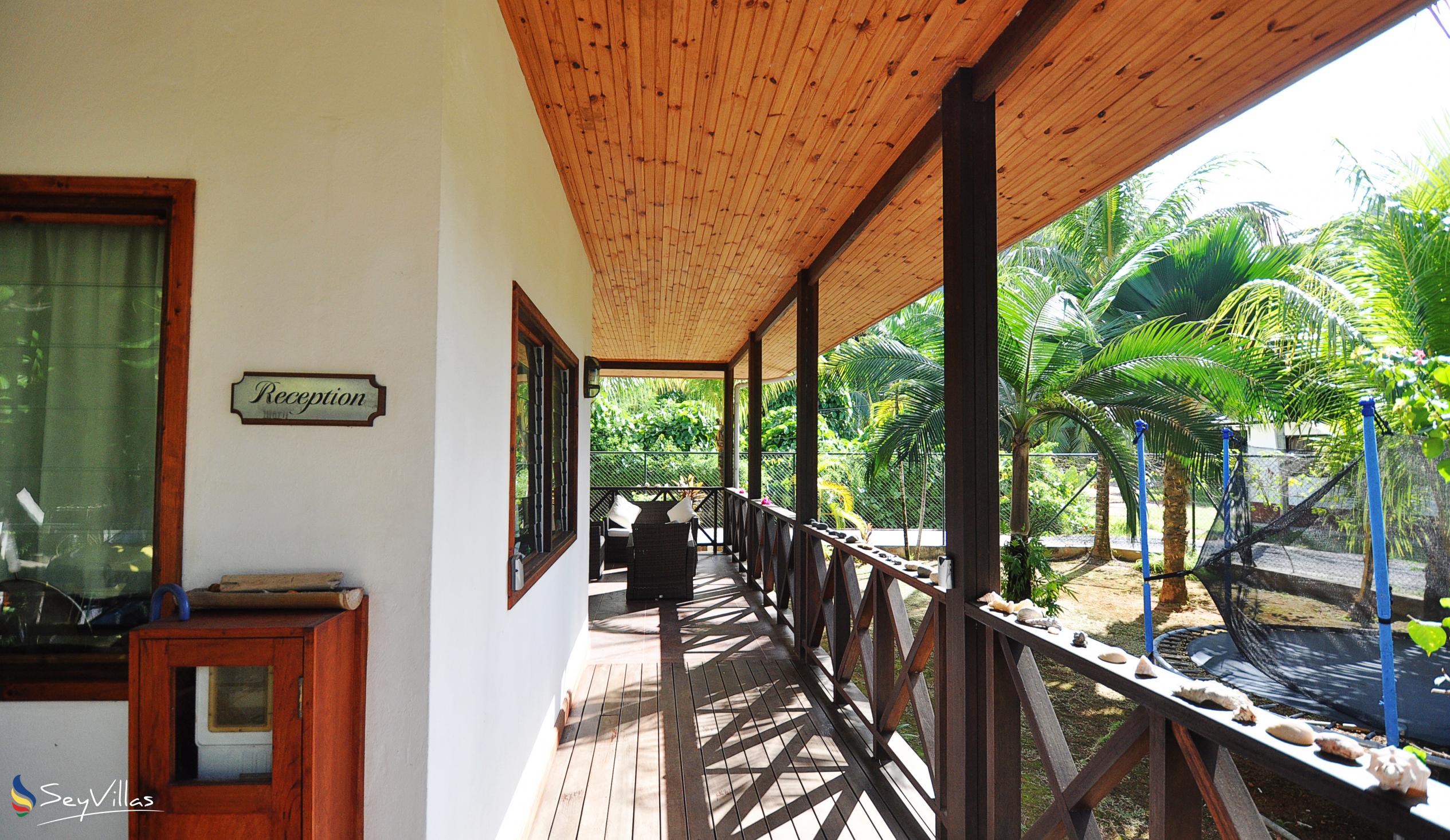 Foto 10: Villas de Jardin - Aussenbereich - Mahé (Seychellen)