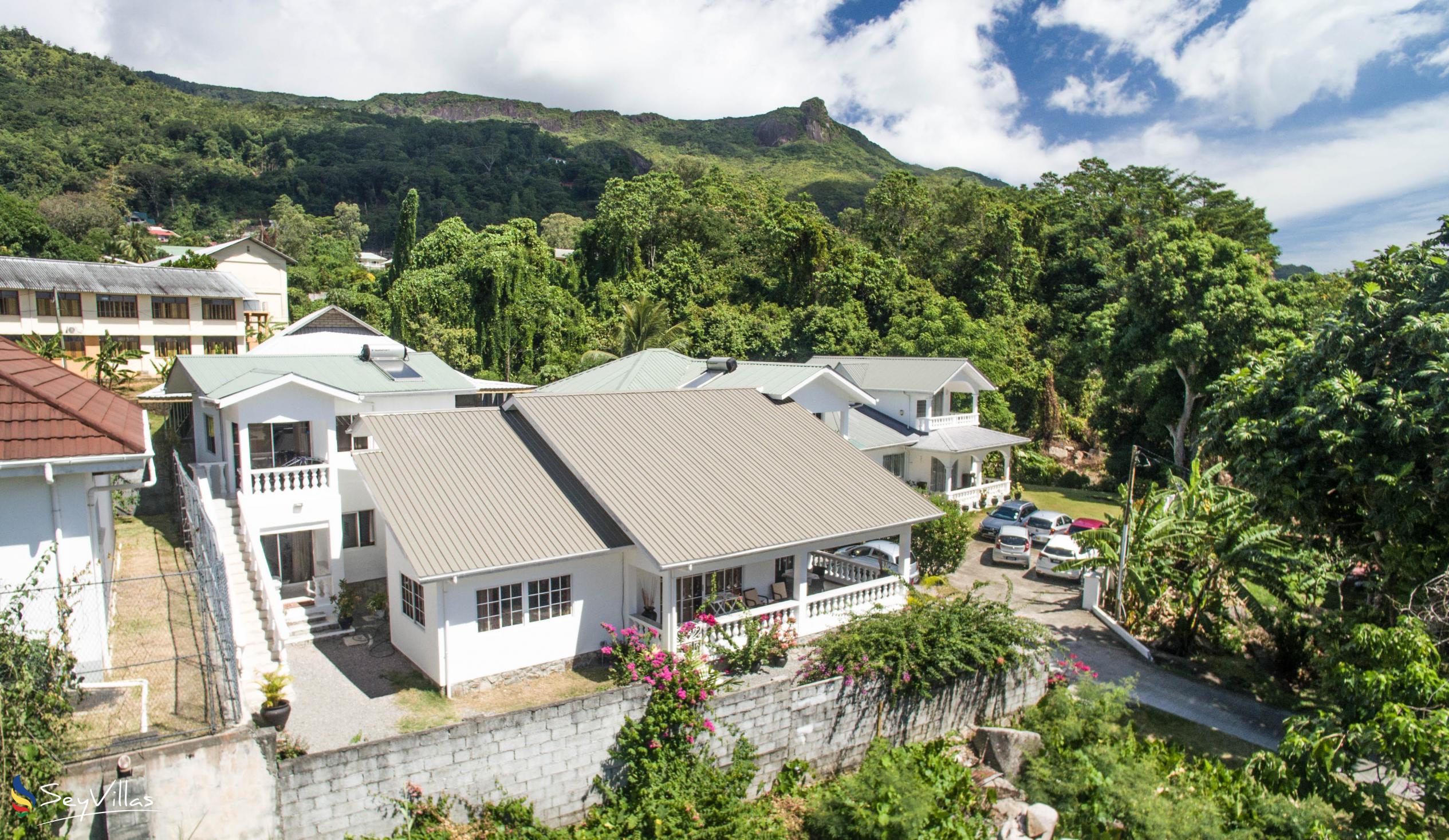 Foto 3: Row's Villa - Aussenbereich - Mahé (Seychellen)