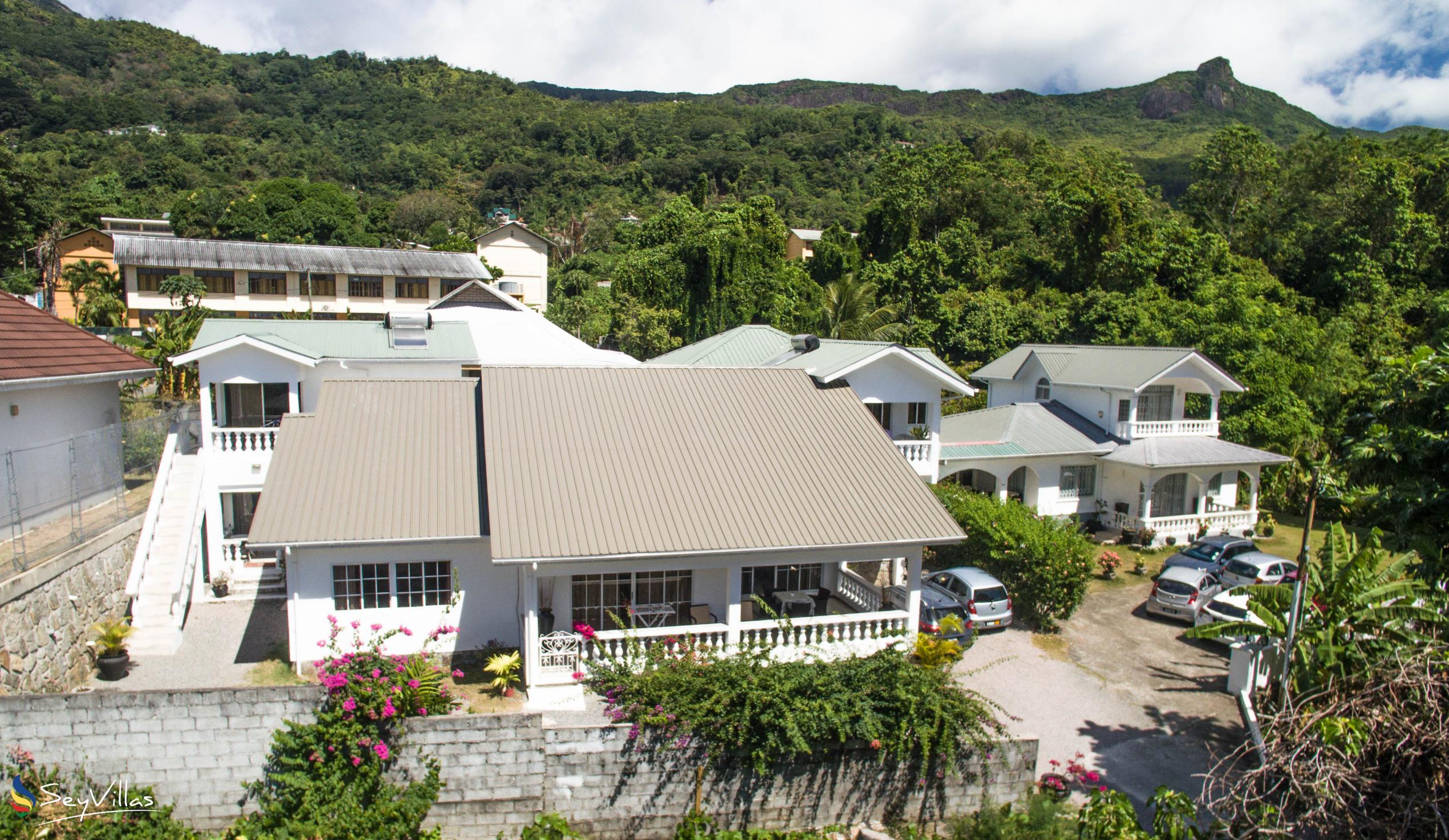 Foto 4: Row's Villa - Aussenbereich - Mahé (Seychellen)