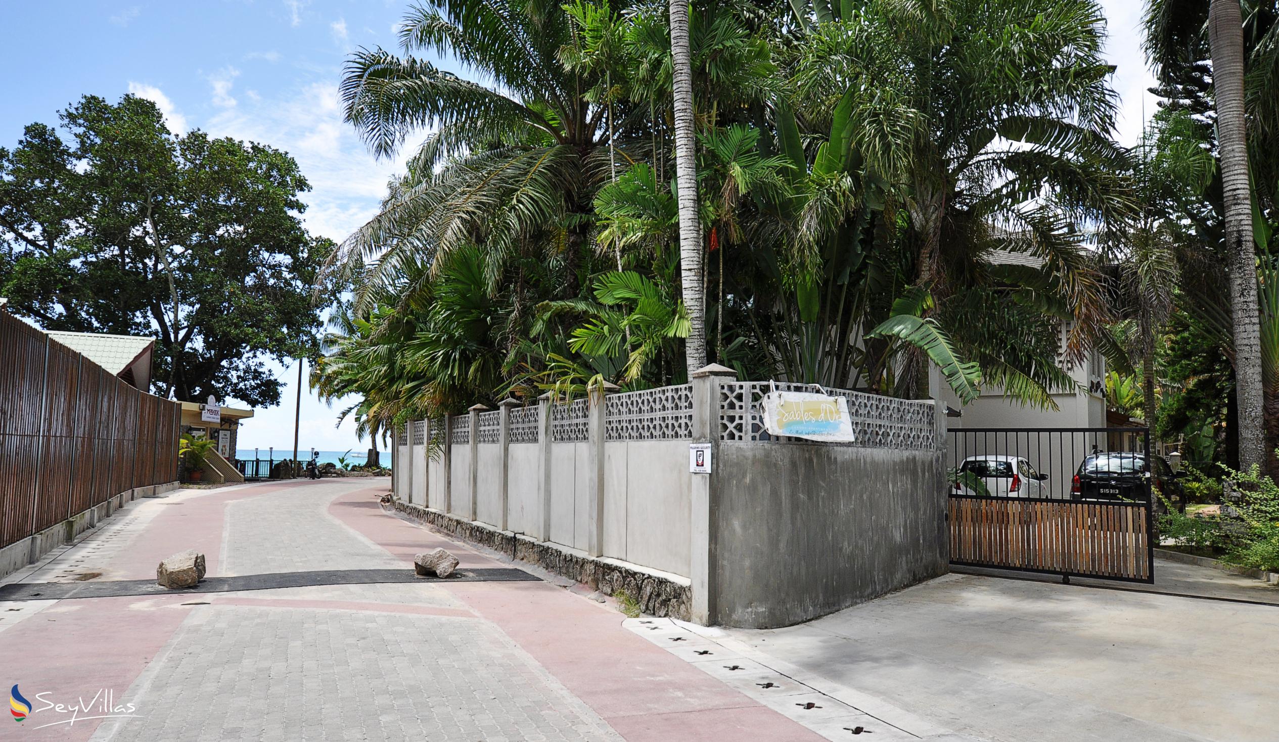 Photo 28: Sables d'Or Luxury Apartments - Outdoor area - Mahé (Seychelles)