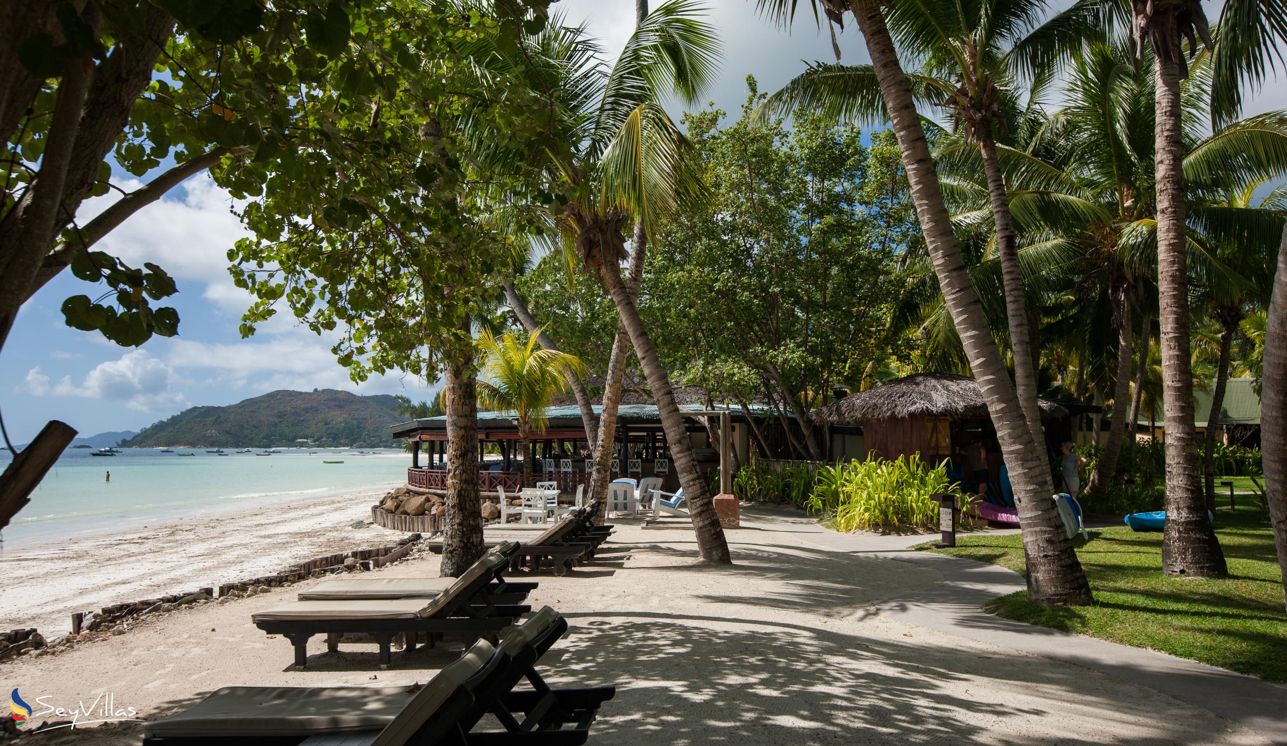 Foto 5: Paradise Sun Hotel - Aussenbereich - Praslin (Seychellen)