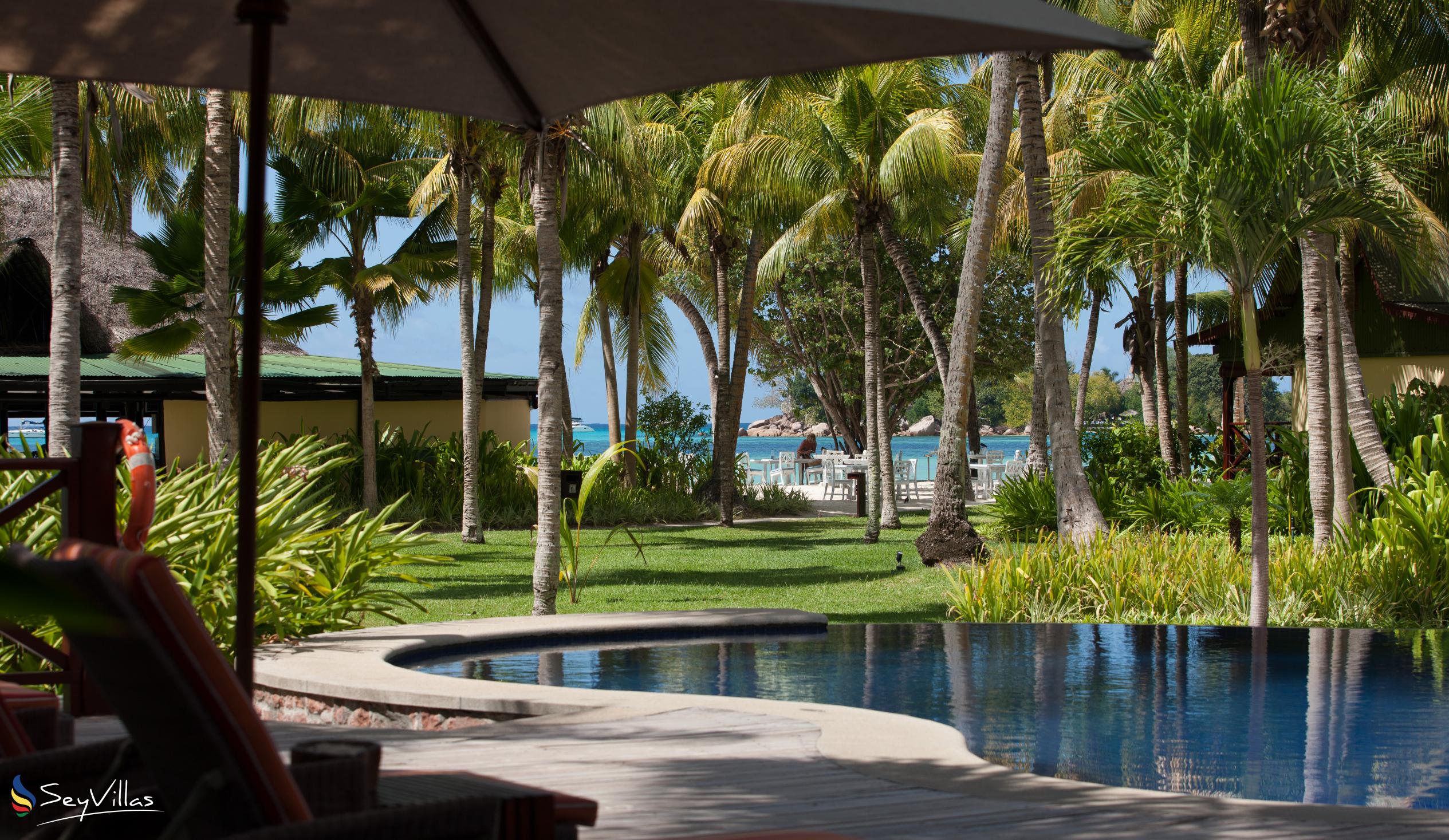 Foto 21: Paradise Sun Hotel - Aussenbereich - Praslin (Seychellen)