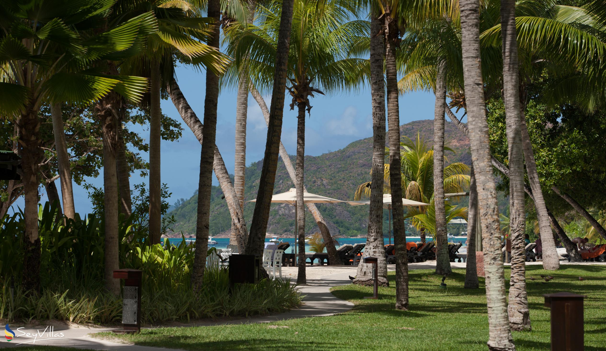 Foto 14: Paradise Sun Hotel - Aussenbereich - Praslin (Seychellen)