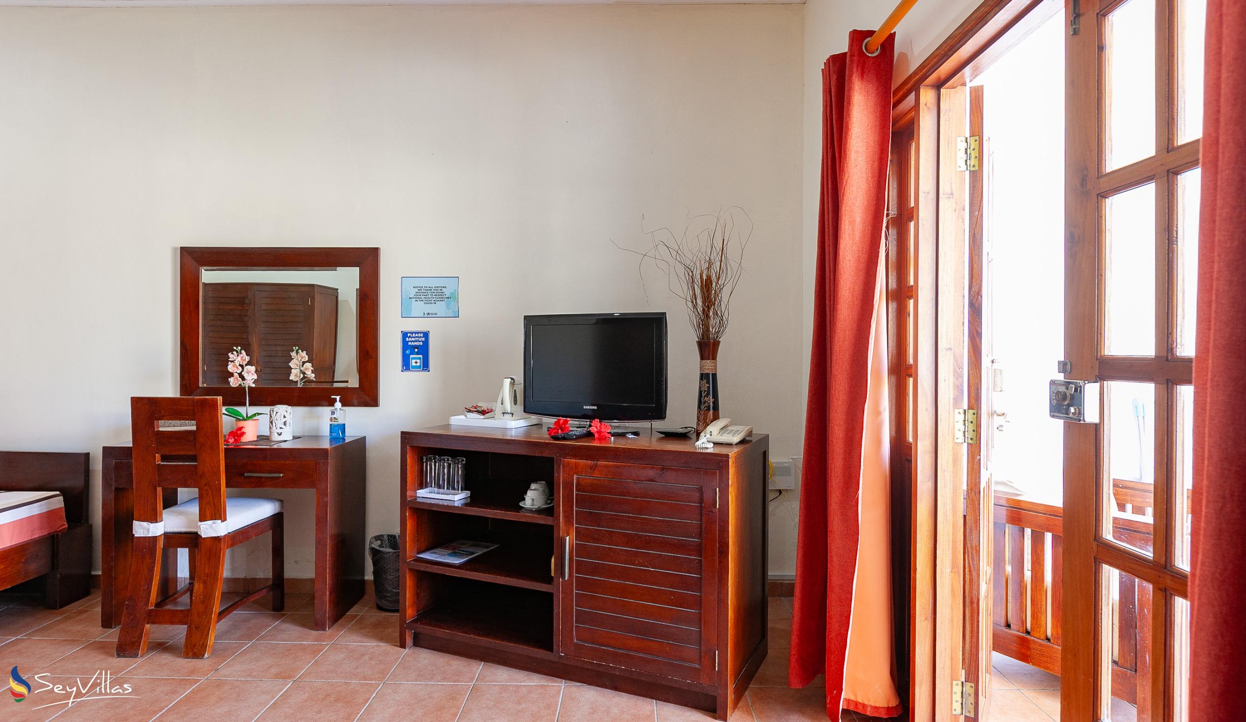 Photo 38: Britannia Hotel - Superior Family Room - Praslin (Seychelles)