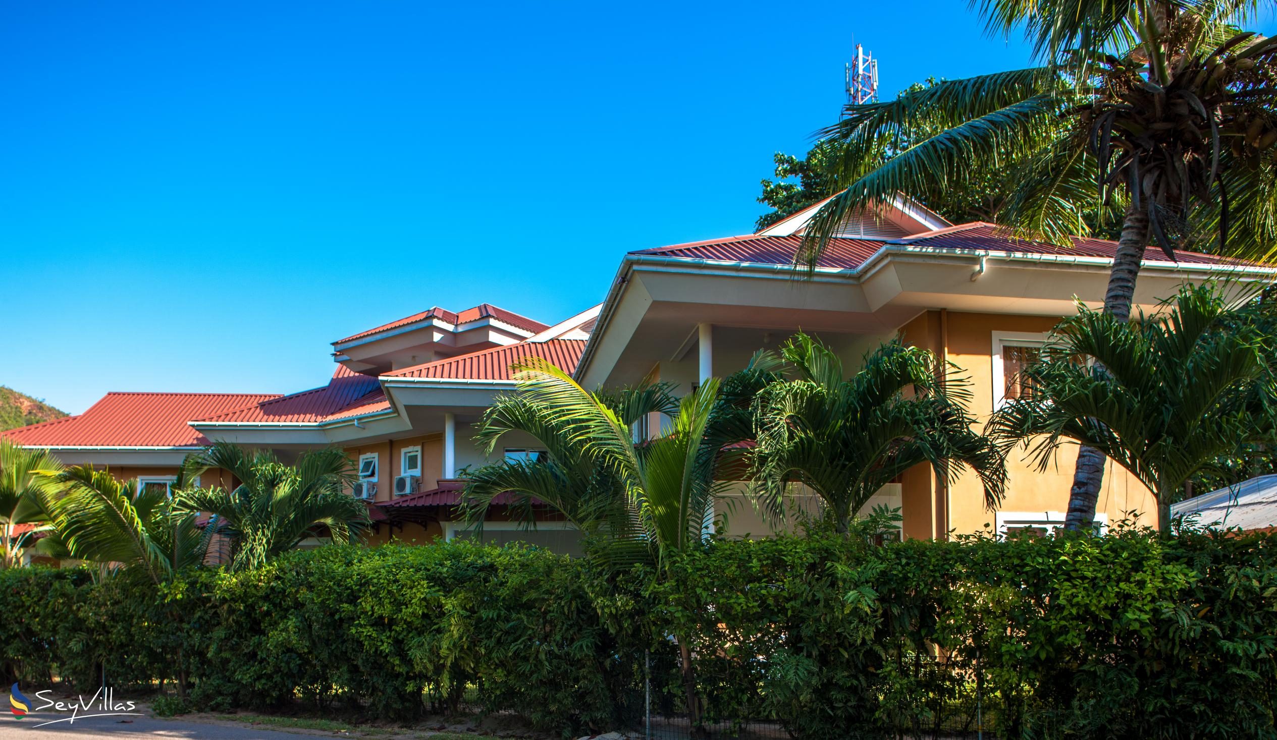 Foto 11: Cote d'Or Apartments - Aussenbereich - Praslin (Seychellen)