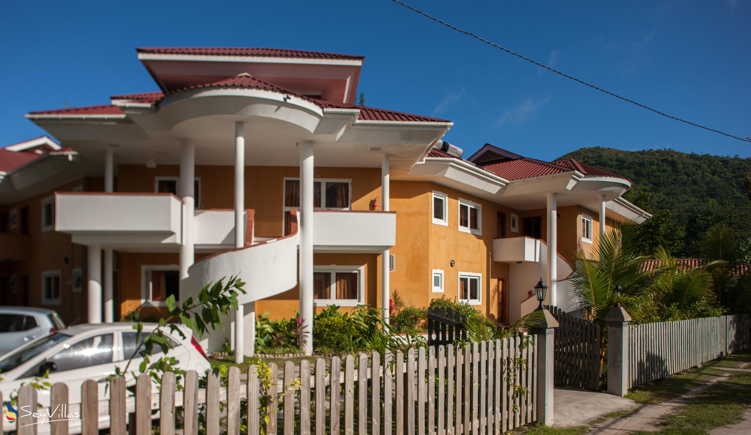 Foto 5: Cote d'Or Apartments - Aussenbereich - Praslin (Seychellen)