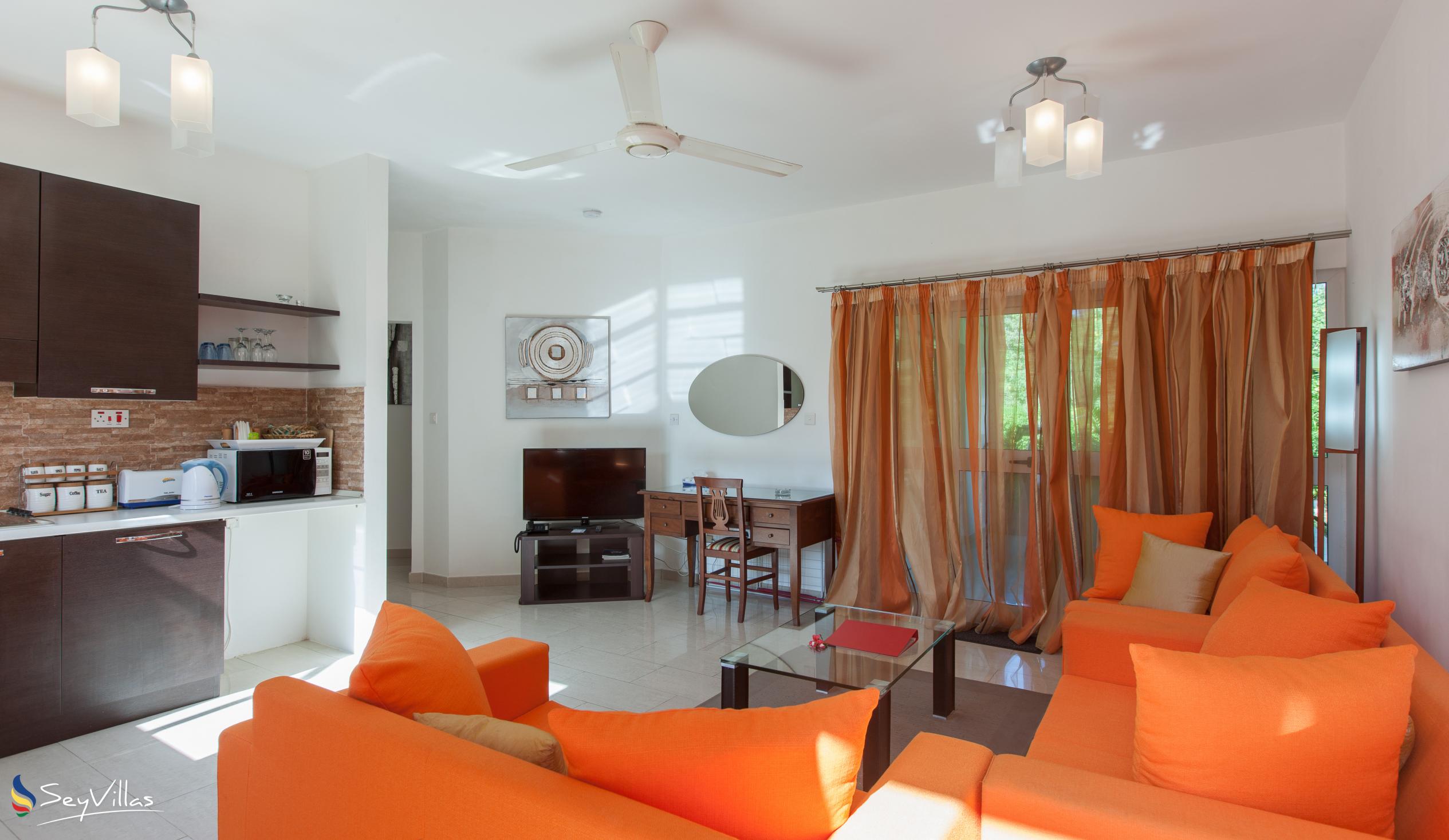 Photo 15: Cote d'Or Apartments - Family Apartment - Praslin (Seychelles)