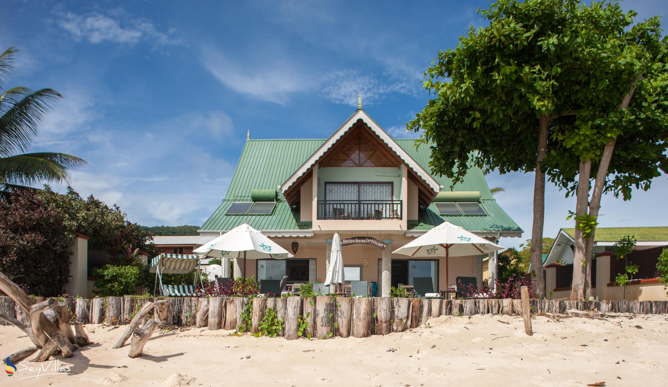 Photo 1: Le Relax Beach House - Outdoor area - La Digue (Seychelles)