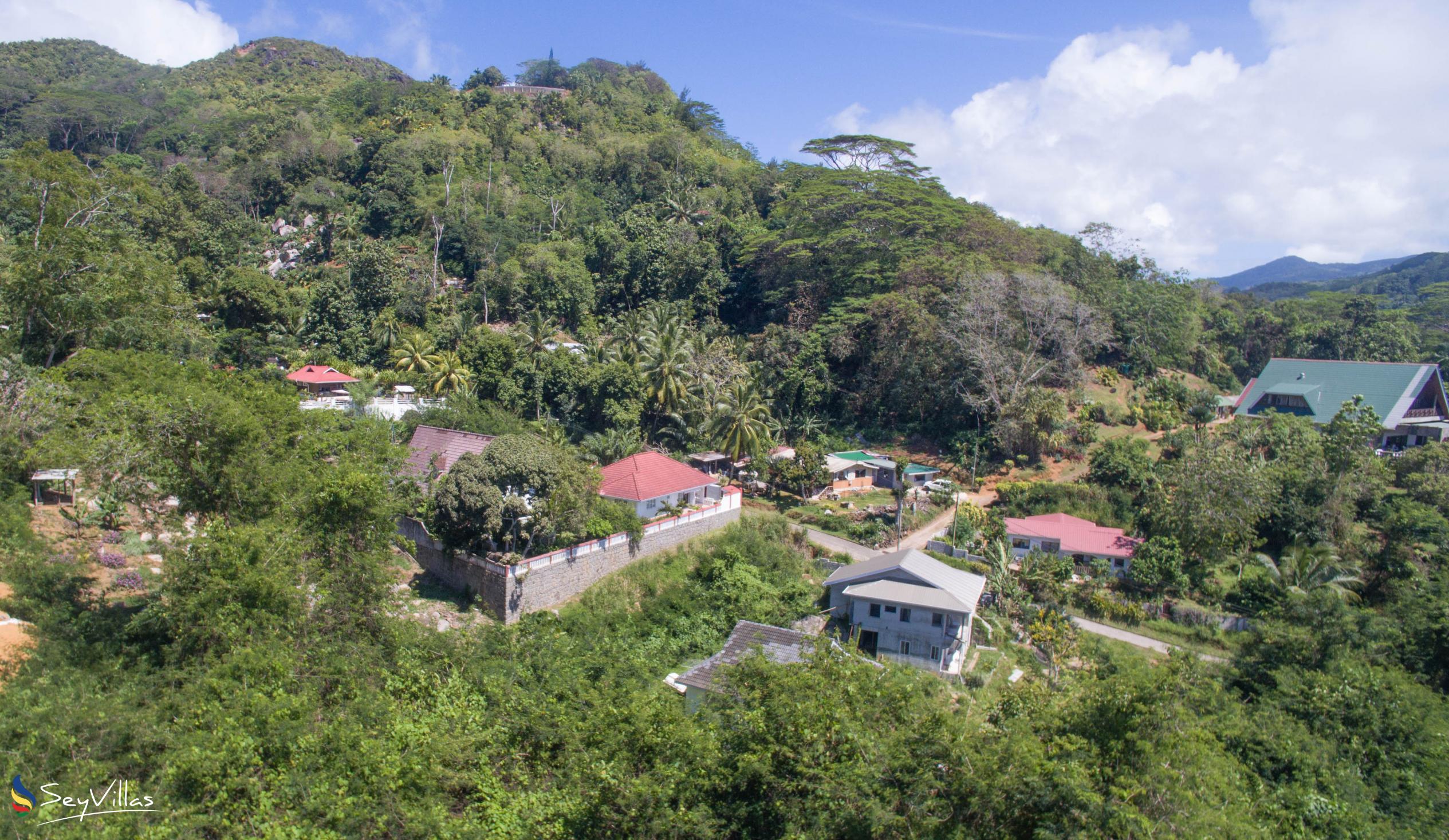 Photo 5: Ixora Villa - Outdoor area - Mahé (Seychelles)
