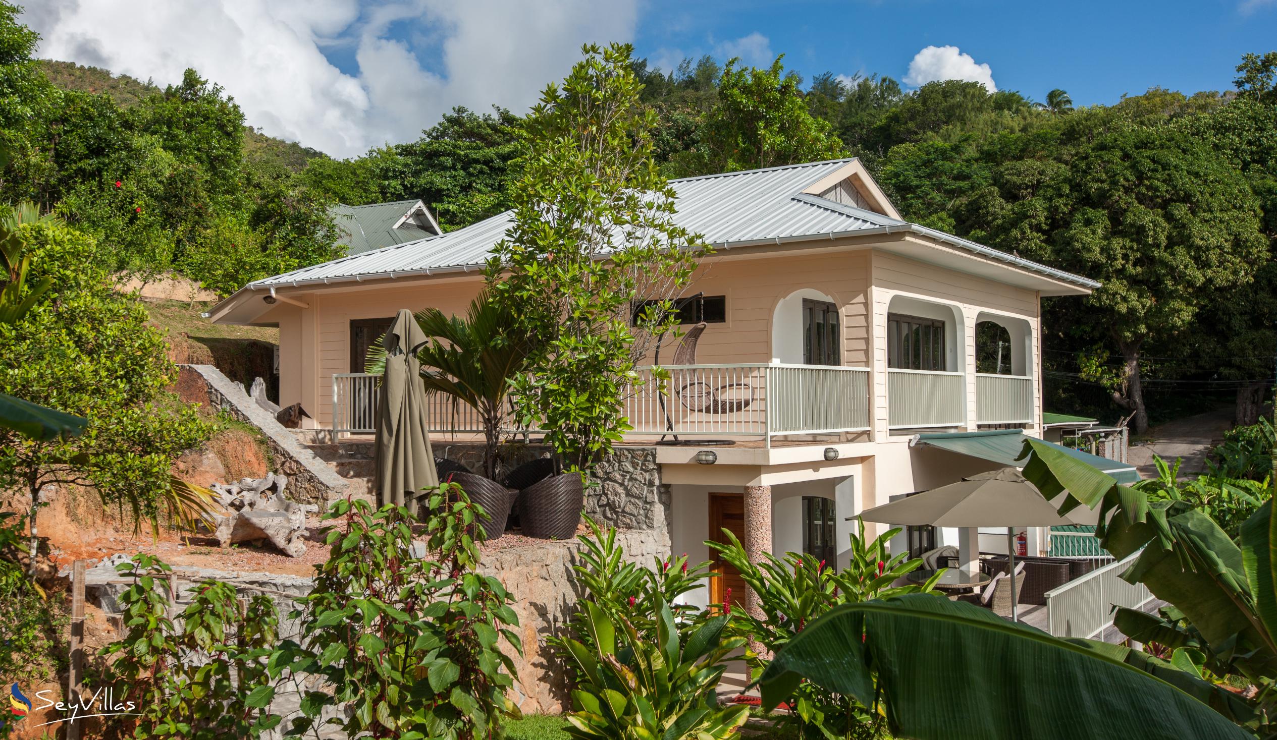 Foto 17: Le Duc de Praslin Hillside Villas - Aussenbereich - Praslin (Seychellen)