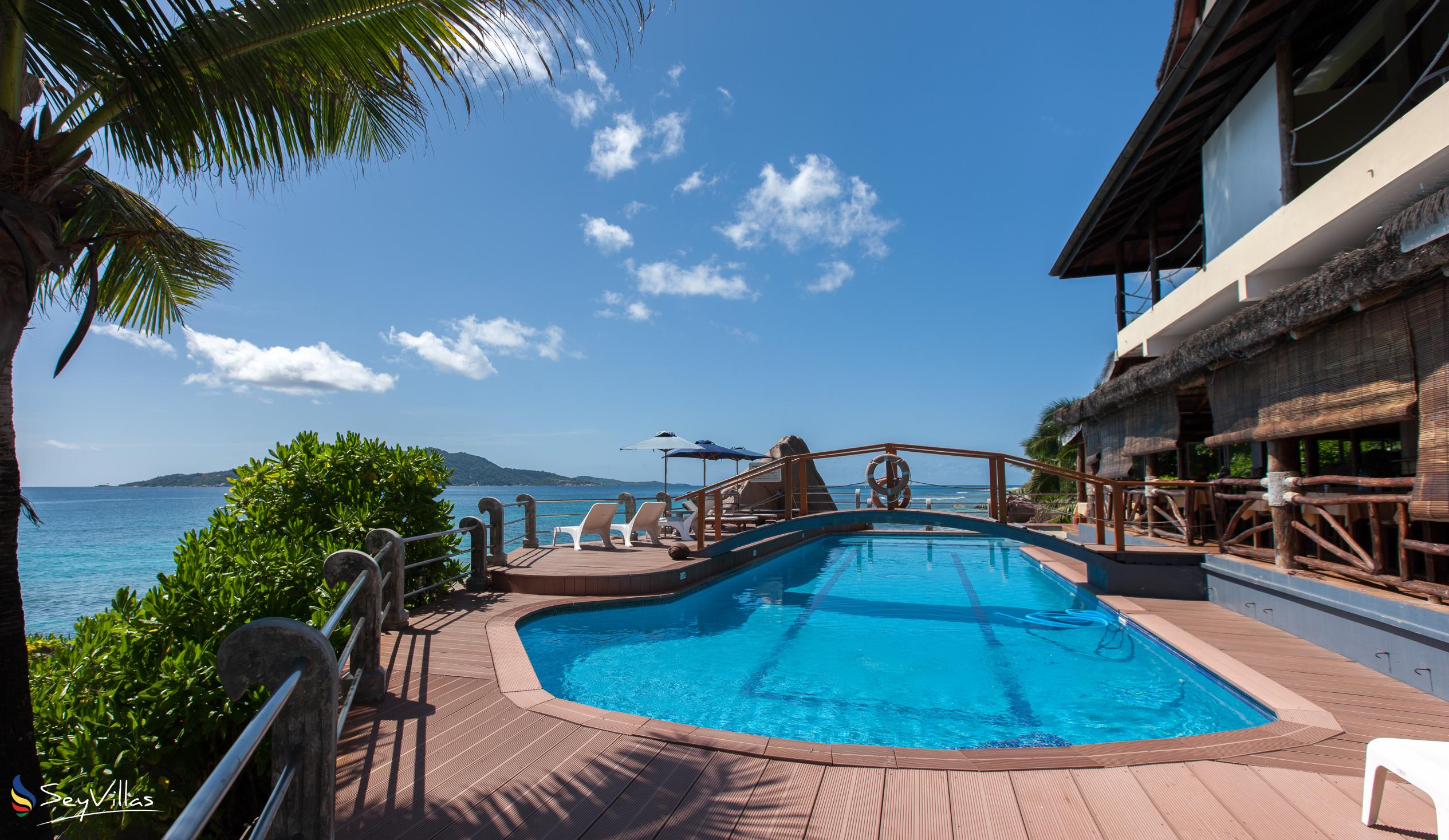 Foto 4: Patatran Village Hotel - Aussenbereich - La Digue (Seychellen)