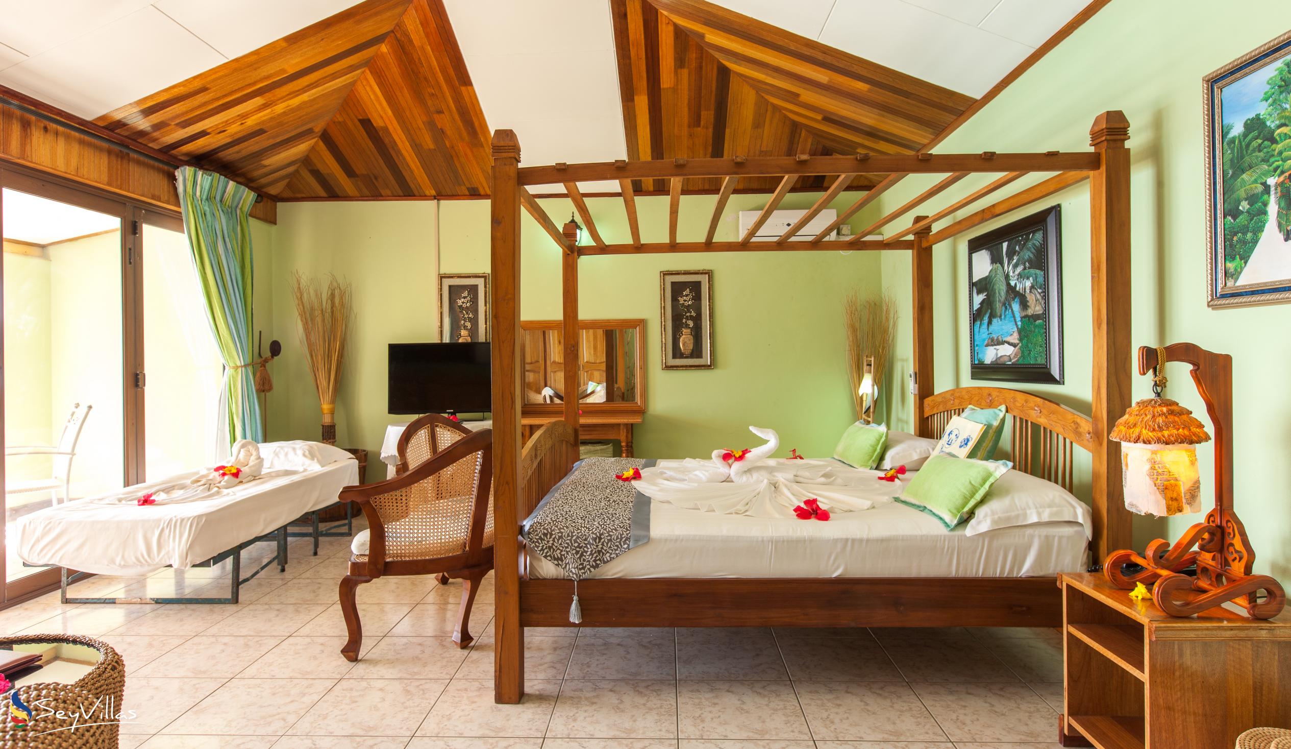 Foto 28: Patatran Village Hotel - Deluxe Zimmer - La Digue (Seychellen)