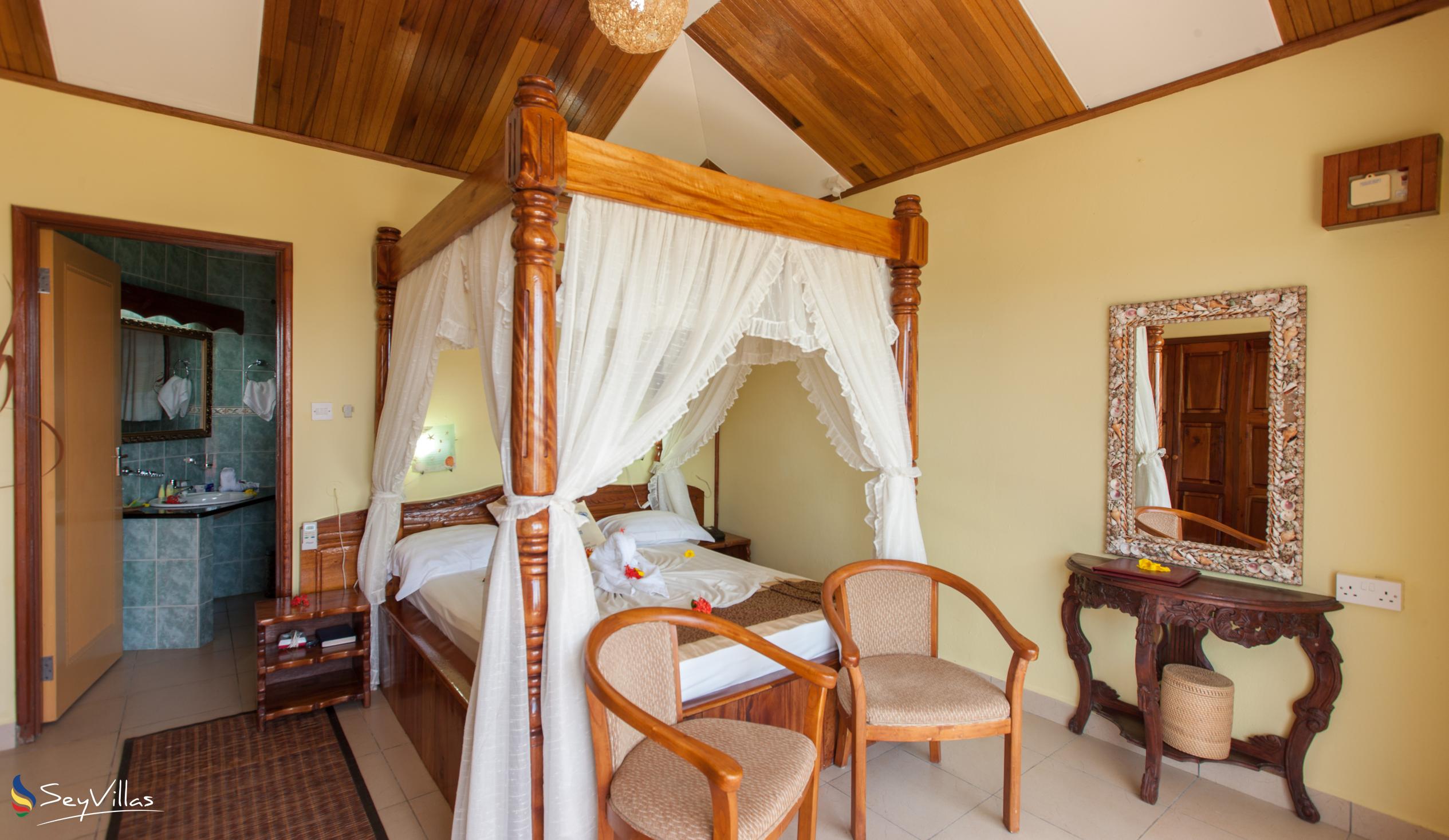 Foto 19: Patatran Village Hotel - Standard Zimmer - La Digue (Seychellen)