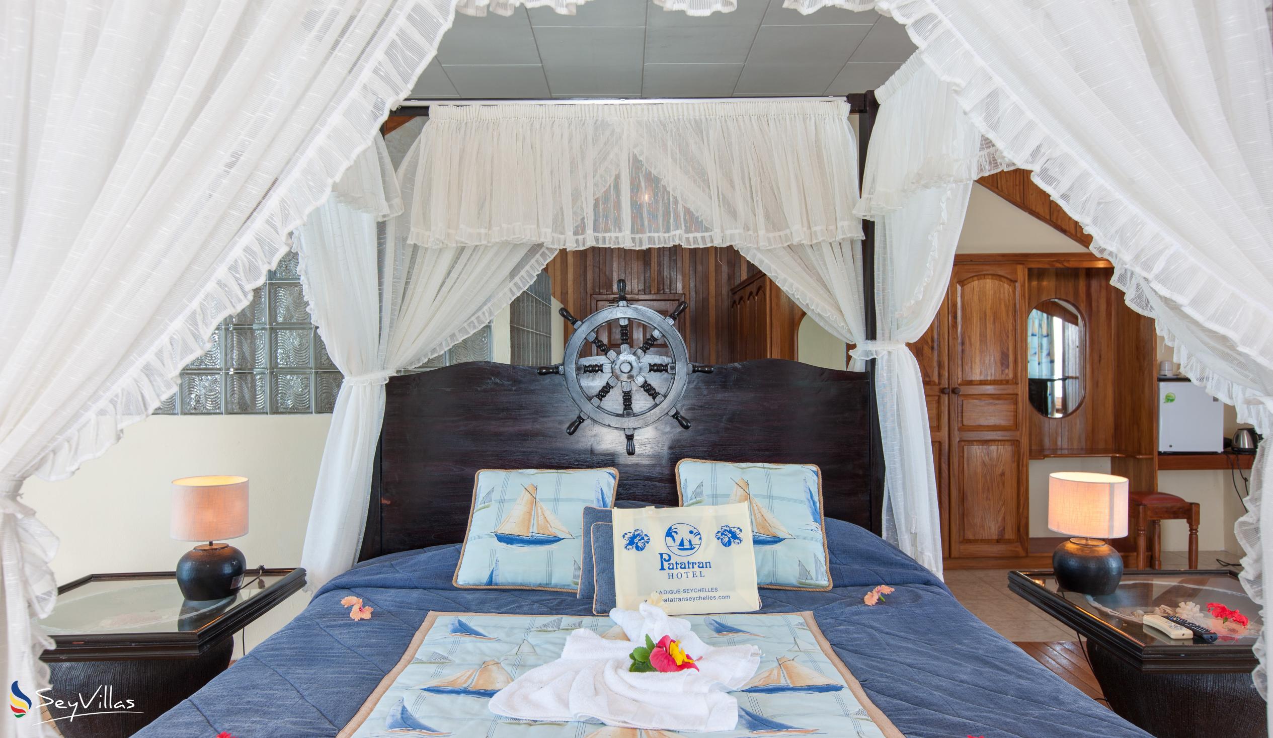 Foto 42: Patatran Village Hotel - Junior Suite Captain's Retreat - La Digue (Seychellen)