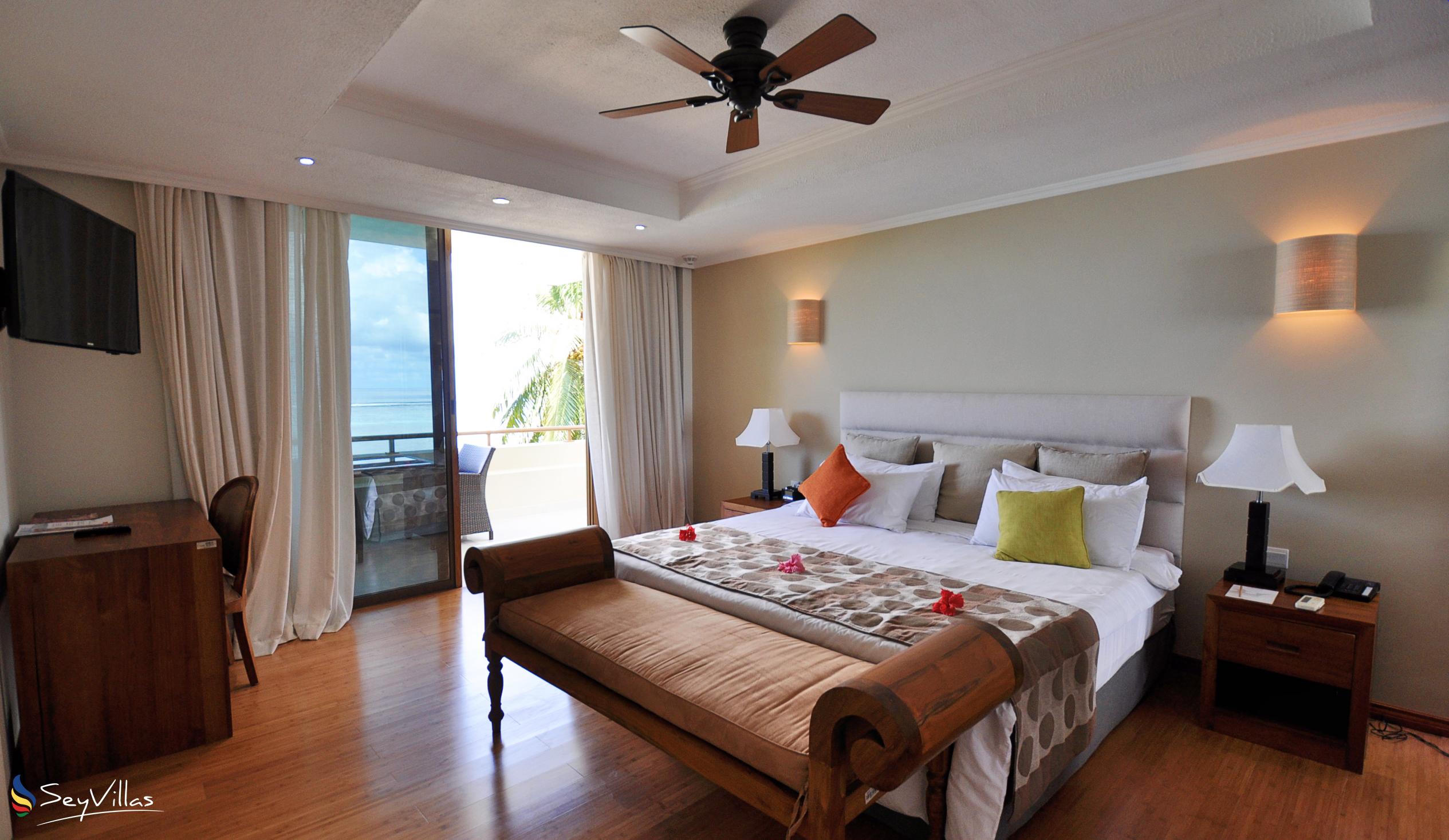 Foto 24: Crown Beach Hotel - Deluxe Zimmer Meerblick - Mahé (Seychellen)