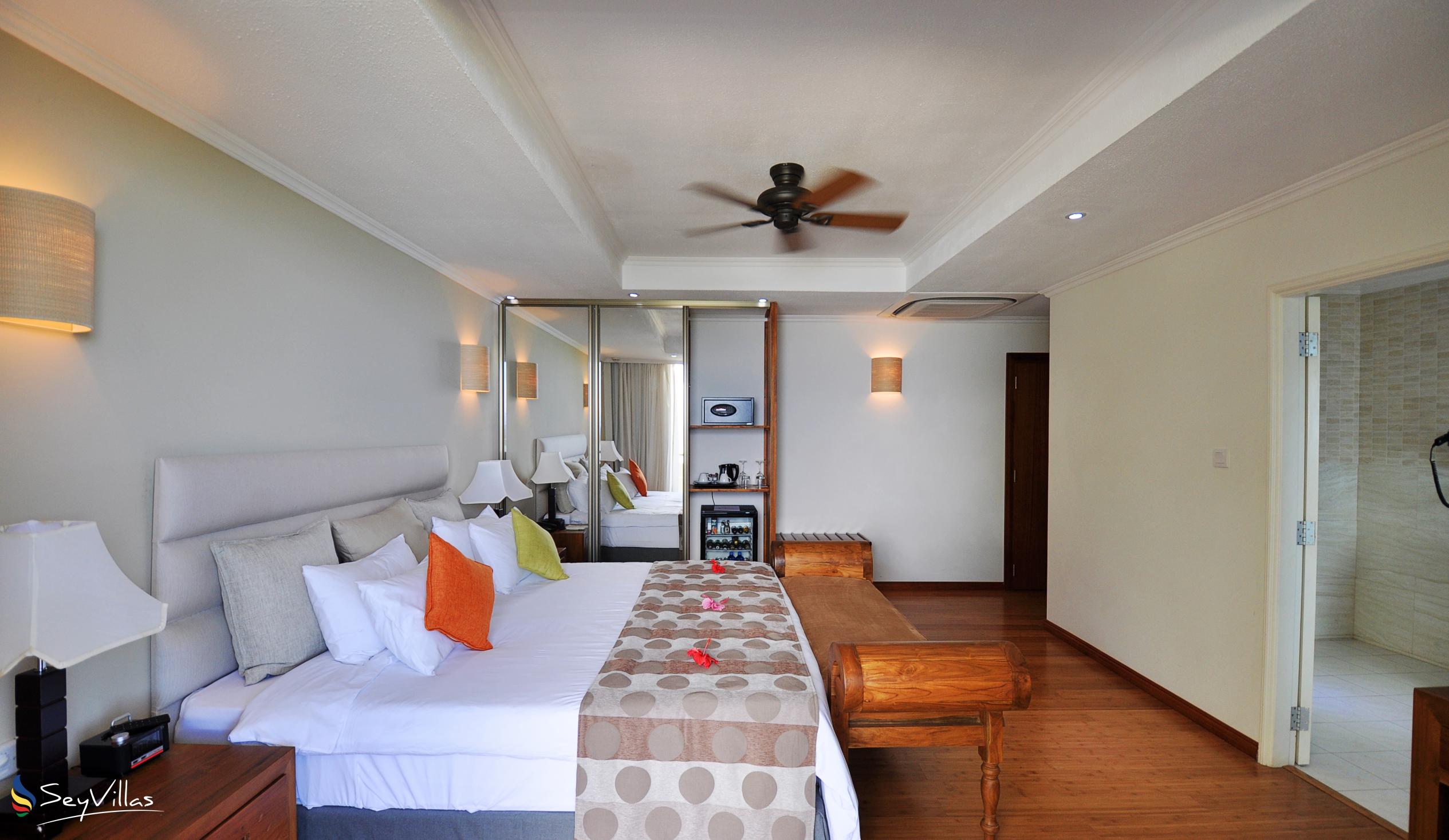 Foto 50: Crown Beach Hotel - Chambre Familiale Vue Motagne - Mahé (Seychelles)