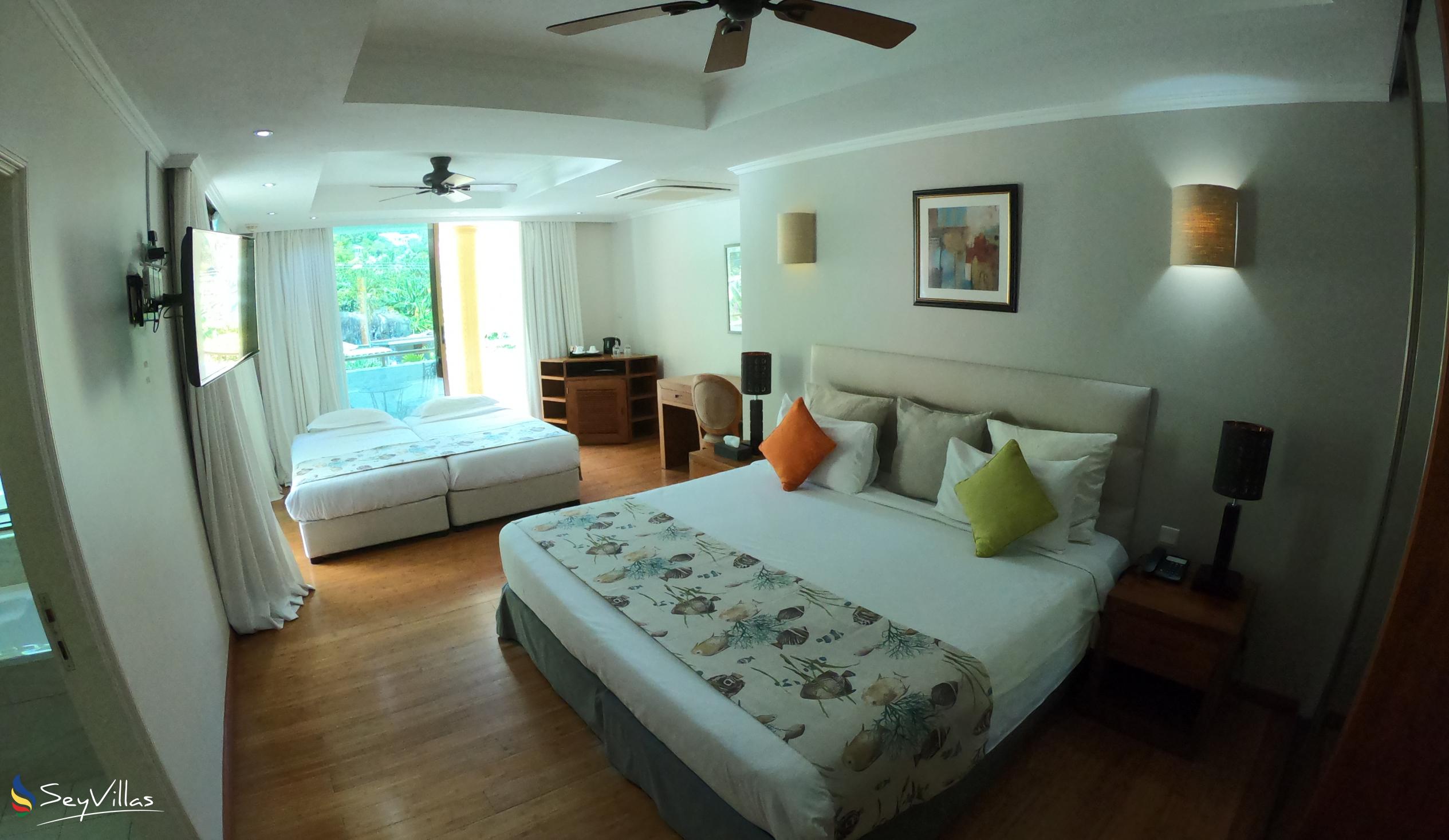Foto 78: Crown Beach Hotel - Camera Familiare Vista Montagna - Mahé (Seychelles)