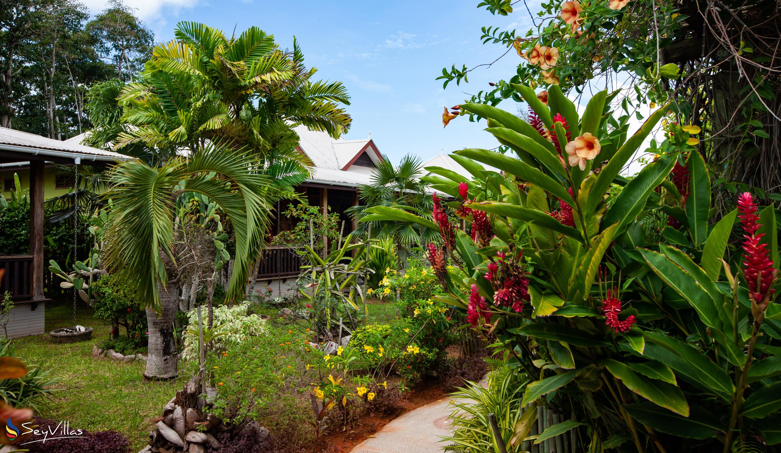 Photo 14: La Digue Holiday Villa - Outdoor area - La Digue (Seychelles)