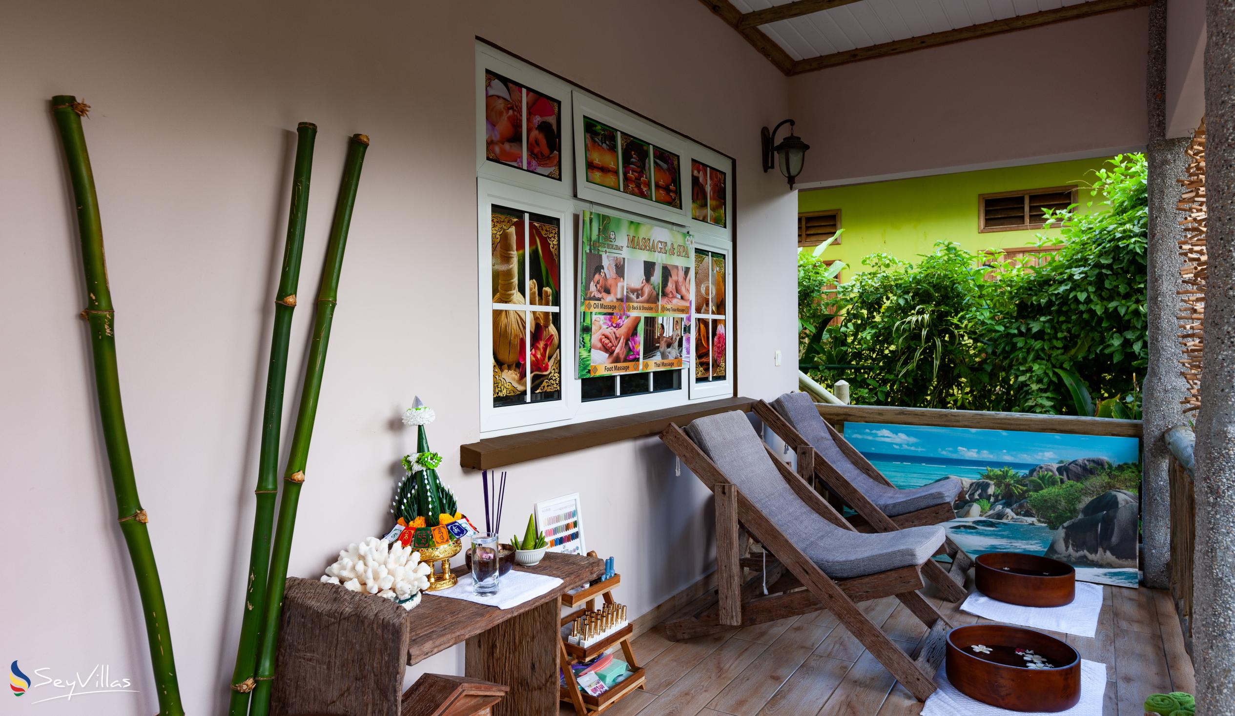 Photo 41: La Digue Holiday Villa - Indoor area - La Digue (Seychelles)
