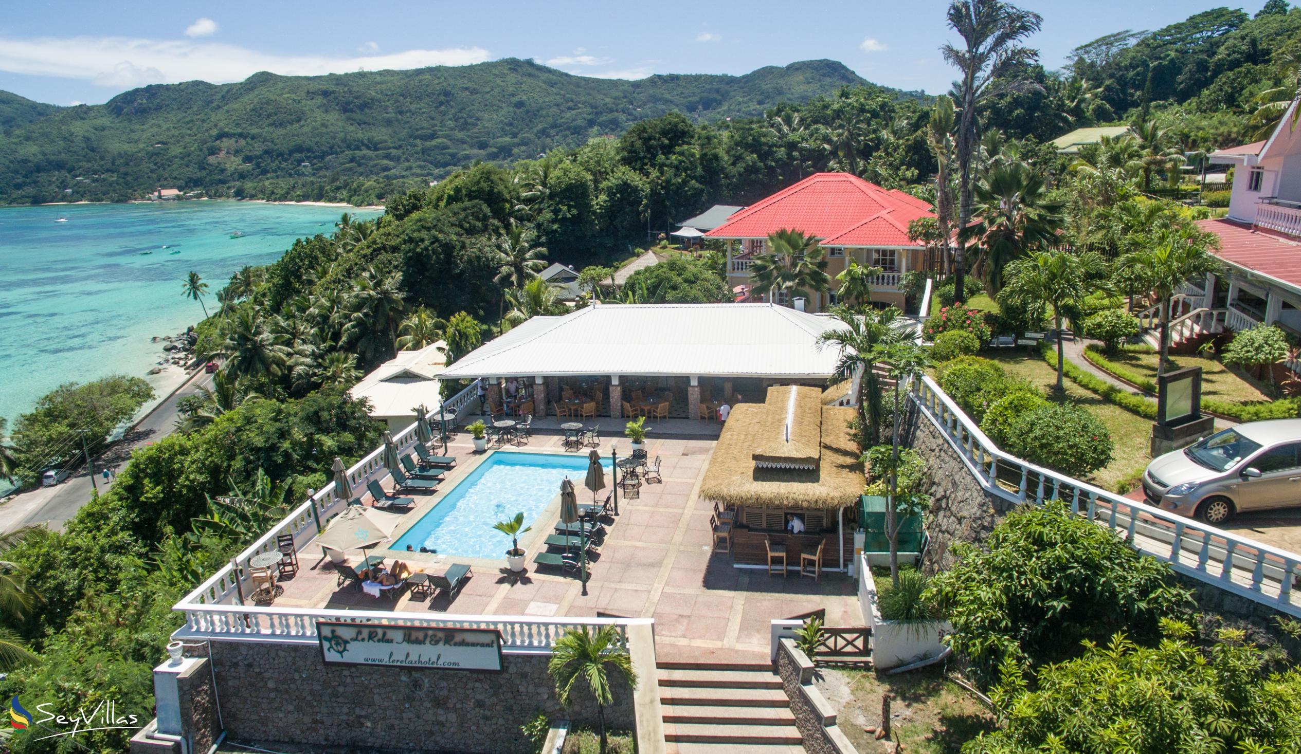 Foto 7: Le Relax Hotel & Restaurant - Aussenbereich - Mahé (Seychellen)