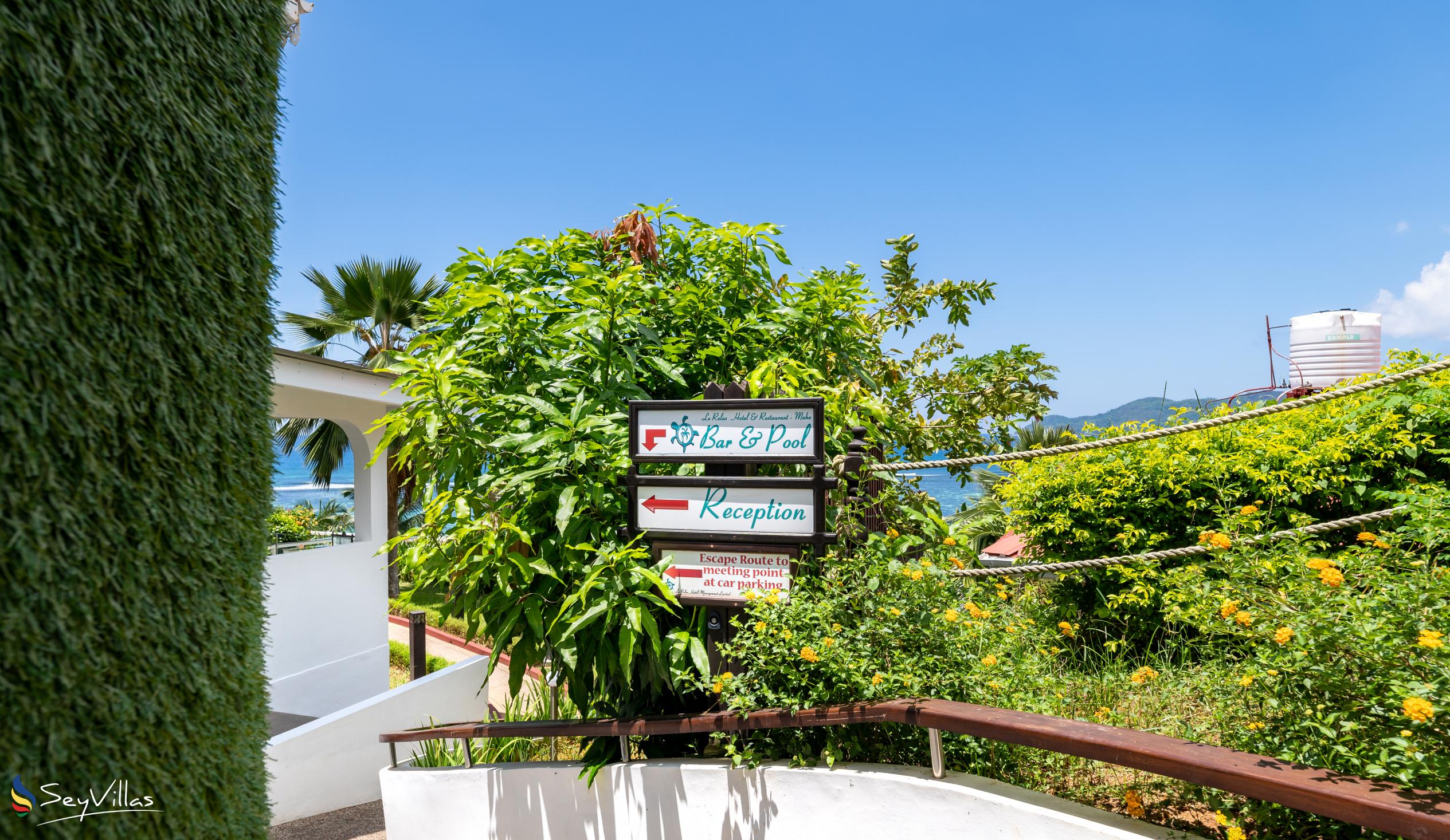 Foto 27: Le Relax Hotel & Restaurant - Aussenbereich - Mahé (Seychellen)