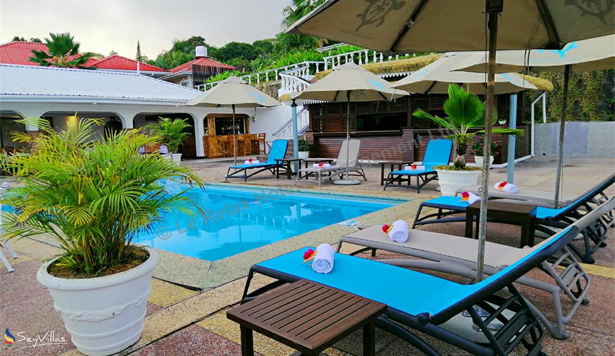 Foto 23: Le Relax Hotel & Restaurant - Aussenbereich - Mahé (Seychellen)