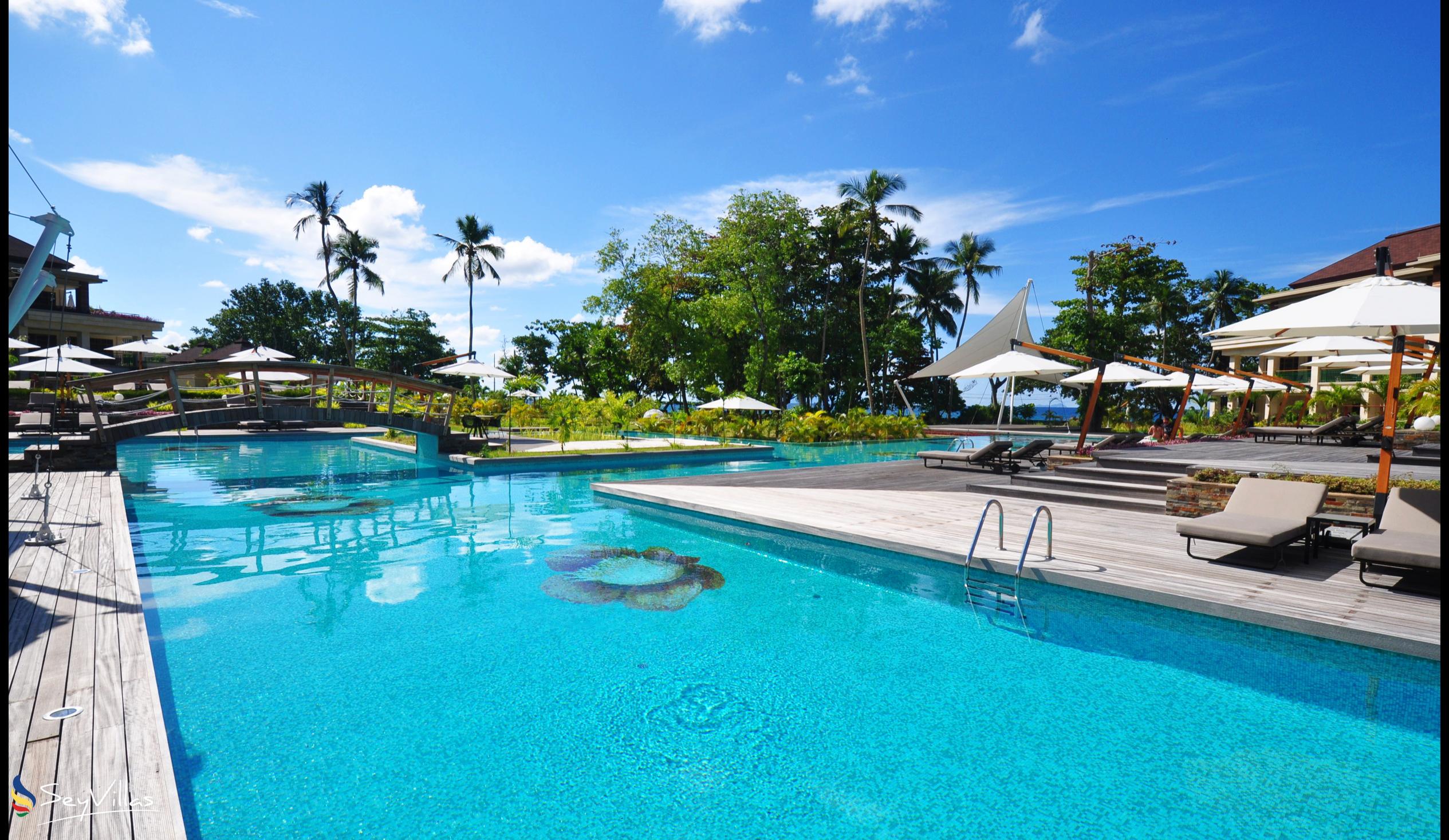 Photo 3: Savoy Resort & Spa - Outdoor area - Mahé (Seychelles)