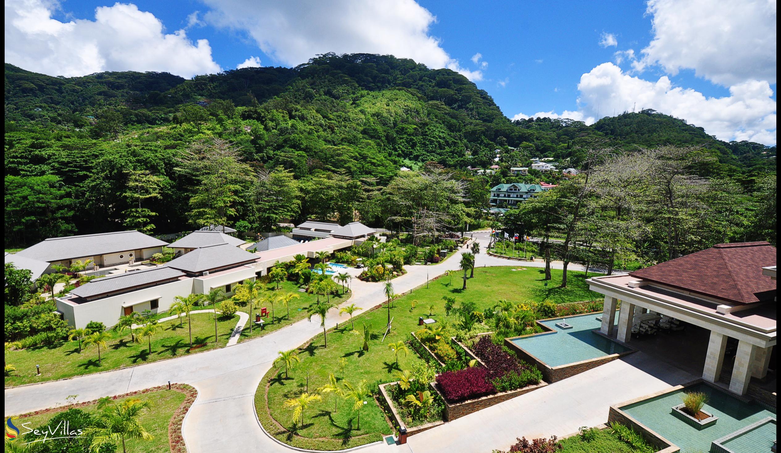 Photo 5: Savoy Resort & Spa - Outdoor area - Mahé (Seychelles)