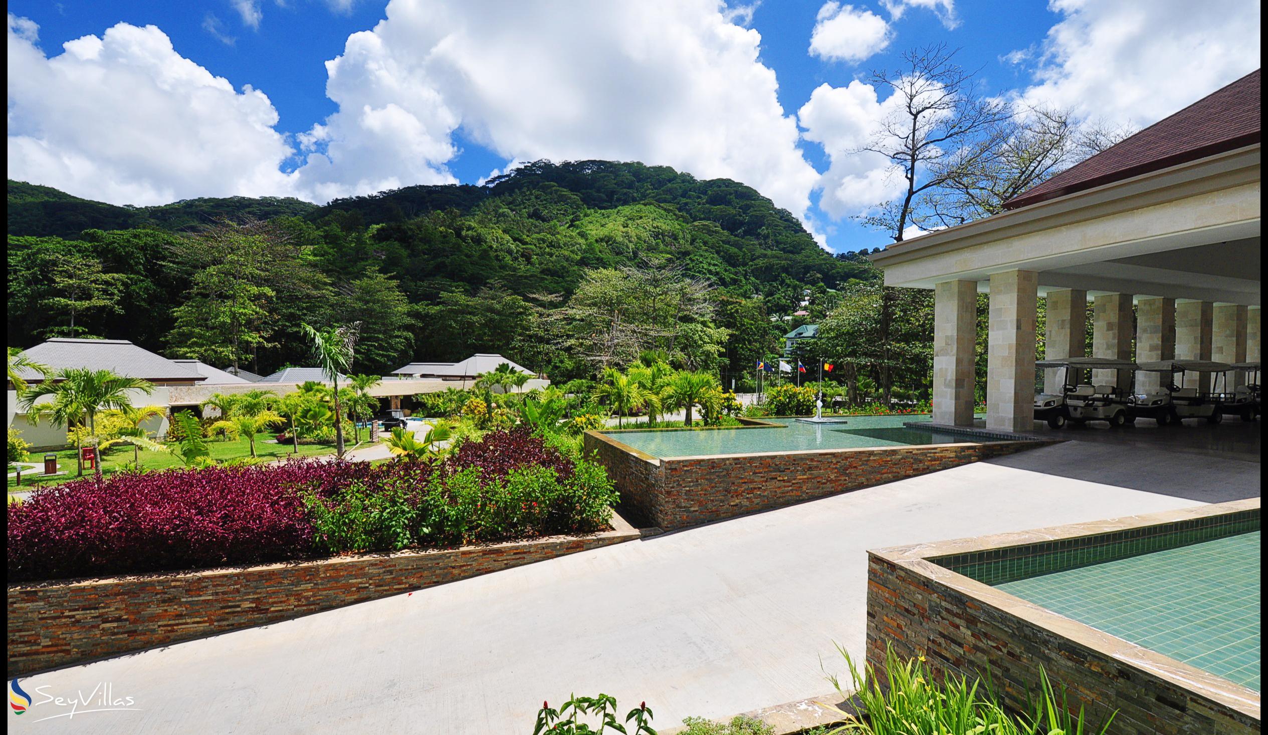 Foto 61: Savoy Resort & Spa - Aussenbereich - Mahé (Seychellen)