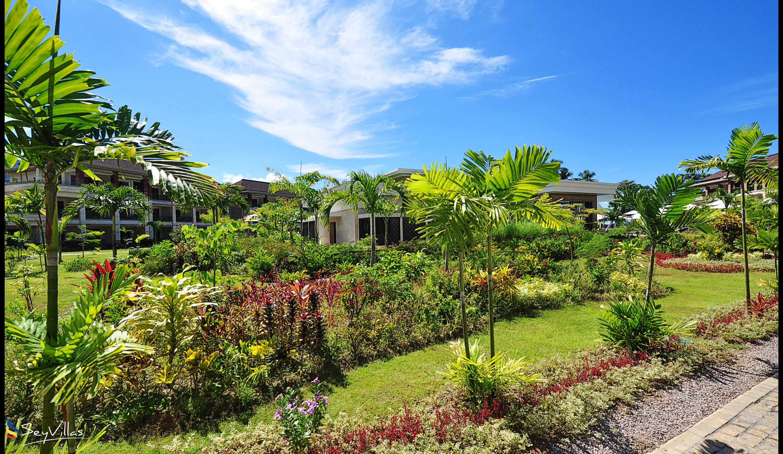 Foto 6: Savoy Resort & Spa - Aussenbereich - Mahé (Seychellen)