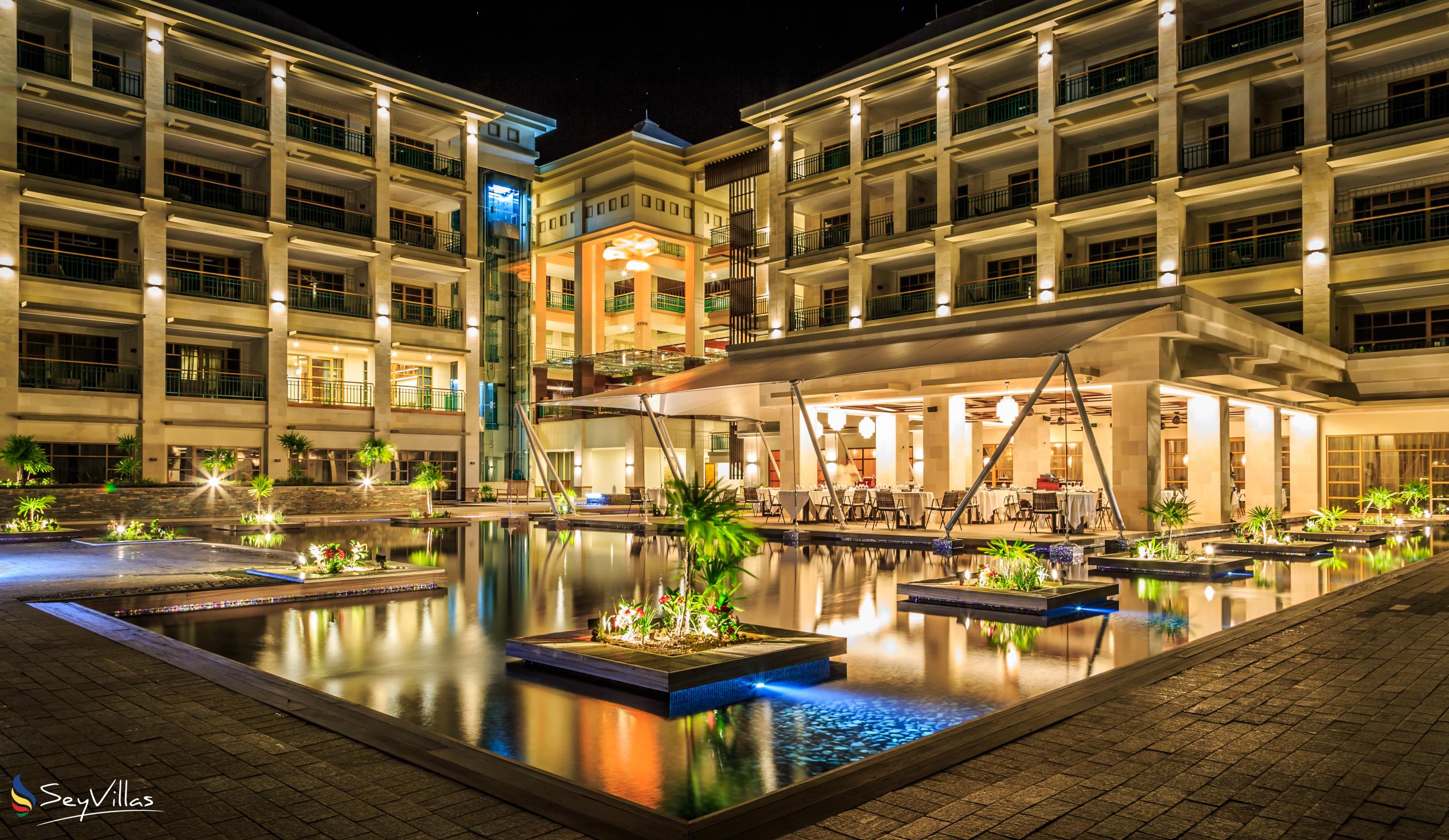Foto 16: Savoy Resort & Spa - Aussenbereich - Mahé (Seychellen)