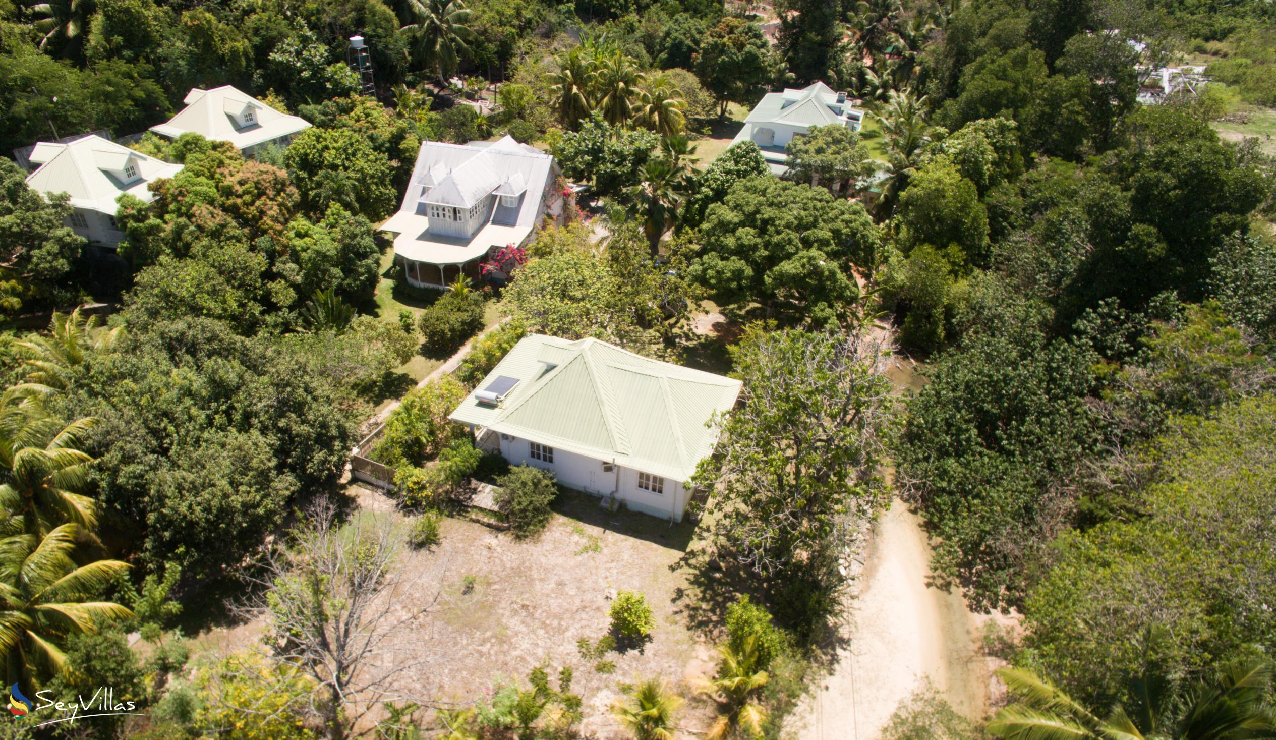 Petit Baie Chalet Apartment Outdoor area Mahé (Seychelles) Photo 6
