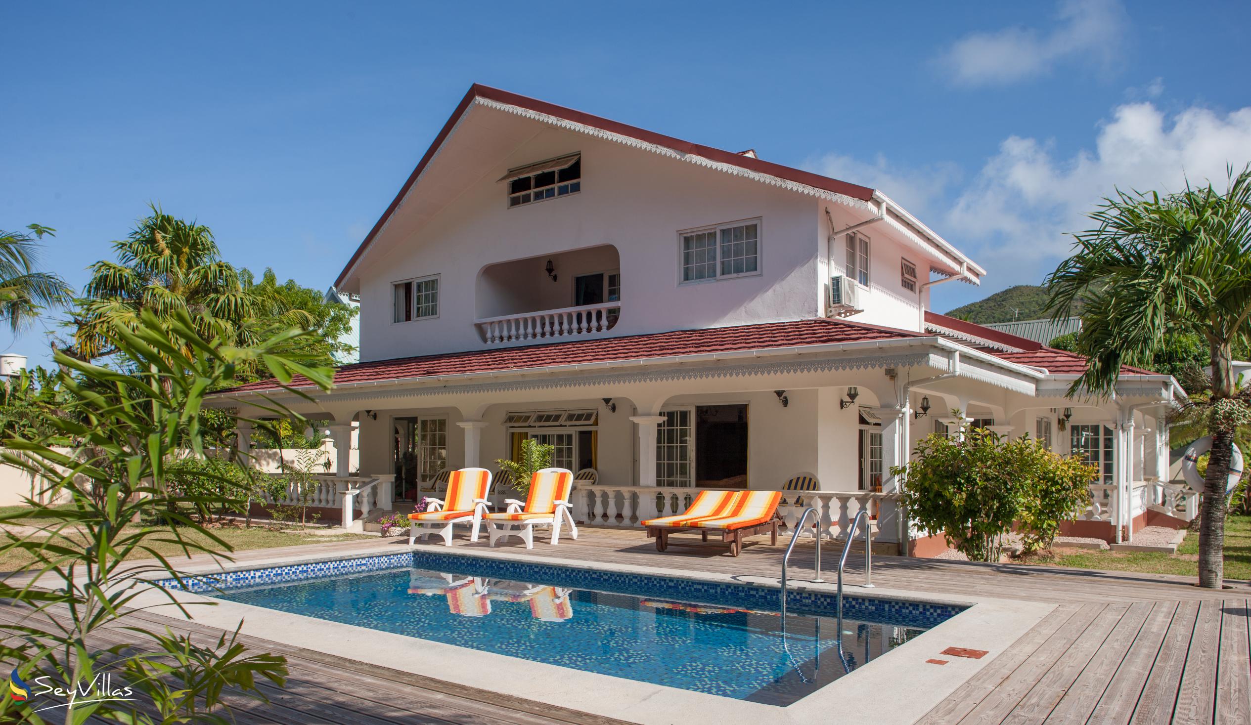 Photo 2: Villa Confort - Outdoor area - Praslin (Seychelles)