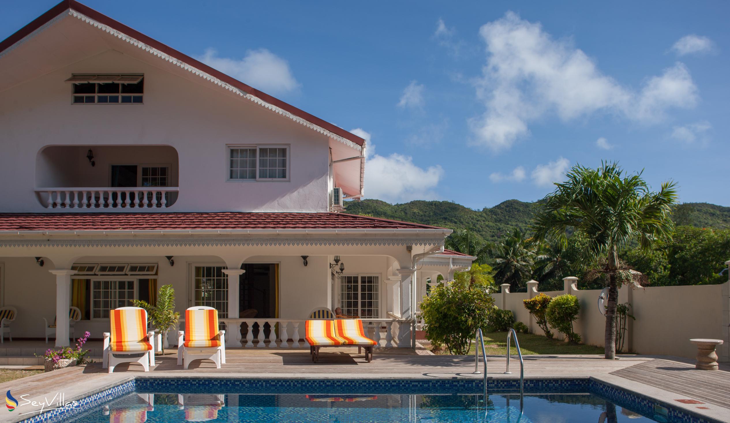 Foto 3: Villa Confort - Aussenbereich - Praslin (Seychellen)