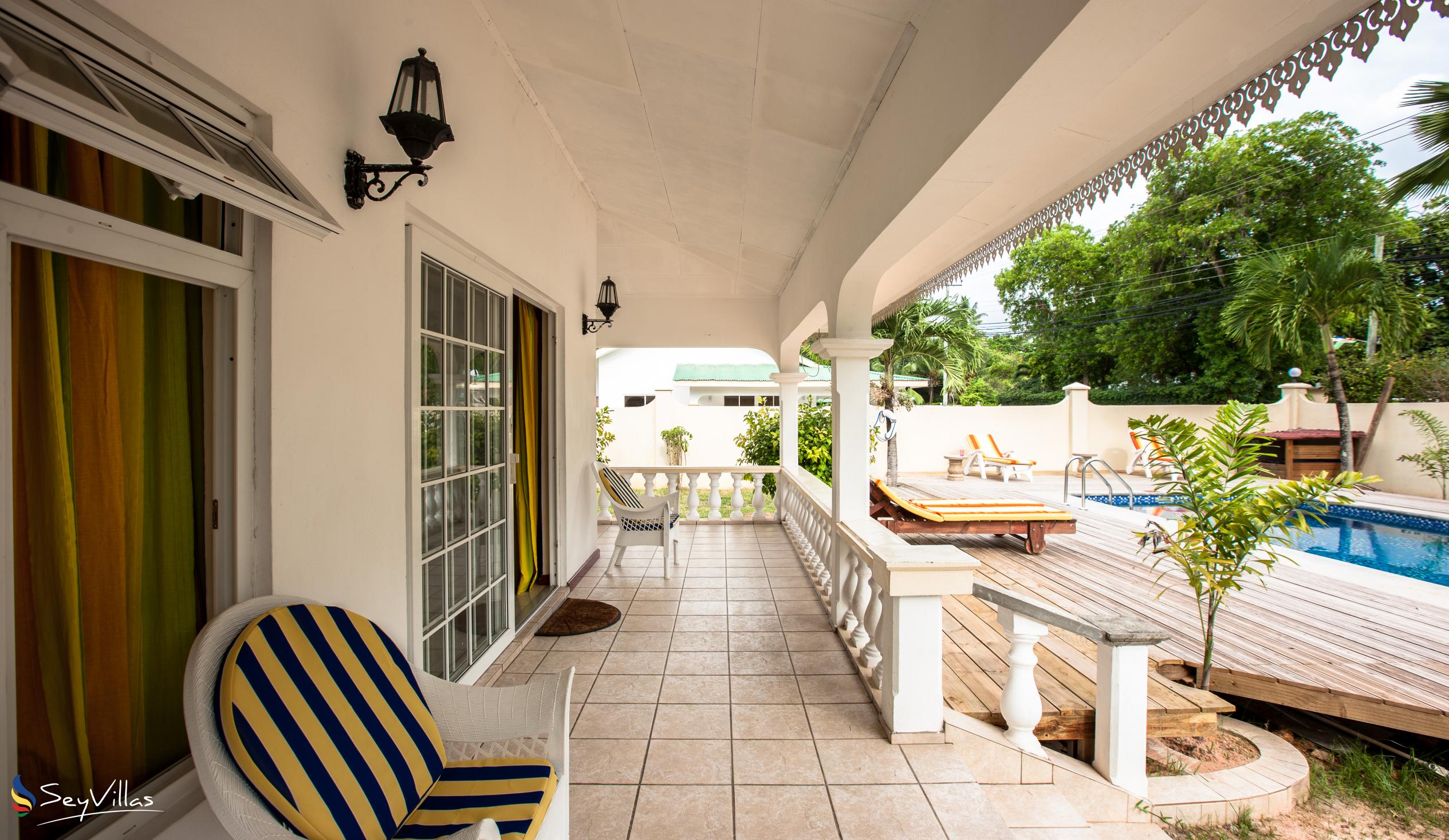 Photo 11: Villa Confort - Outdoor area - Praslin (Seychelles)