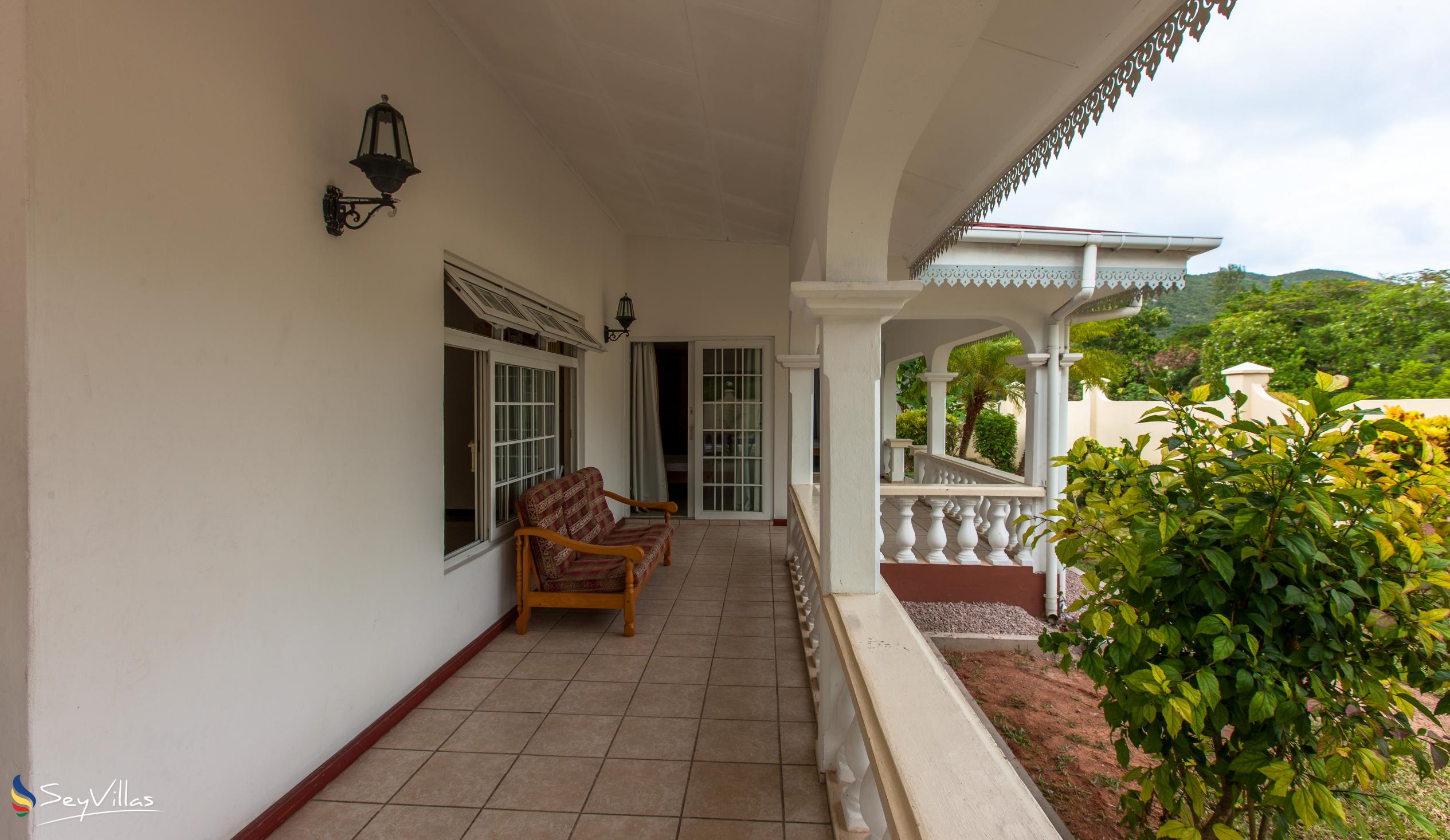 Photo 9: Villa Confort - Outdoor area - Praslin (Seychelles)
