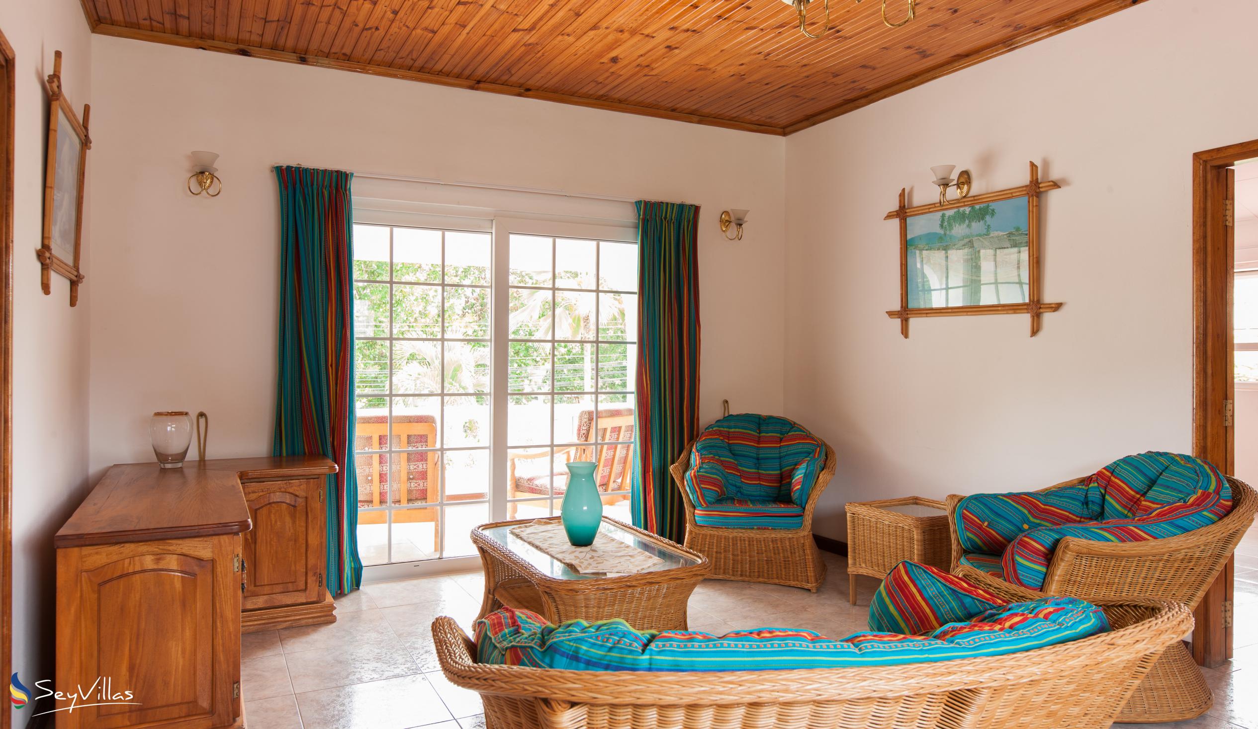 Photo 14: Villa Confort - Indoor area - Praslin (Seychelles)