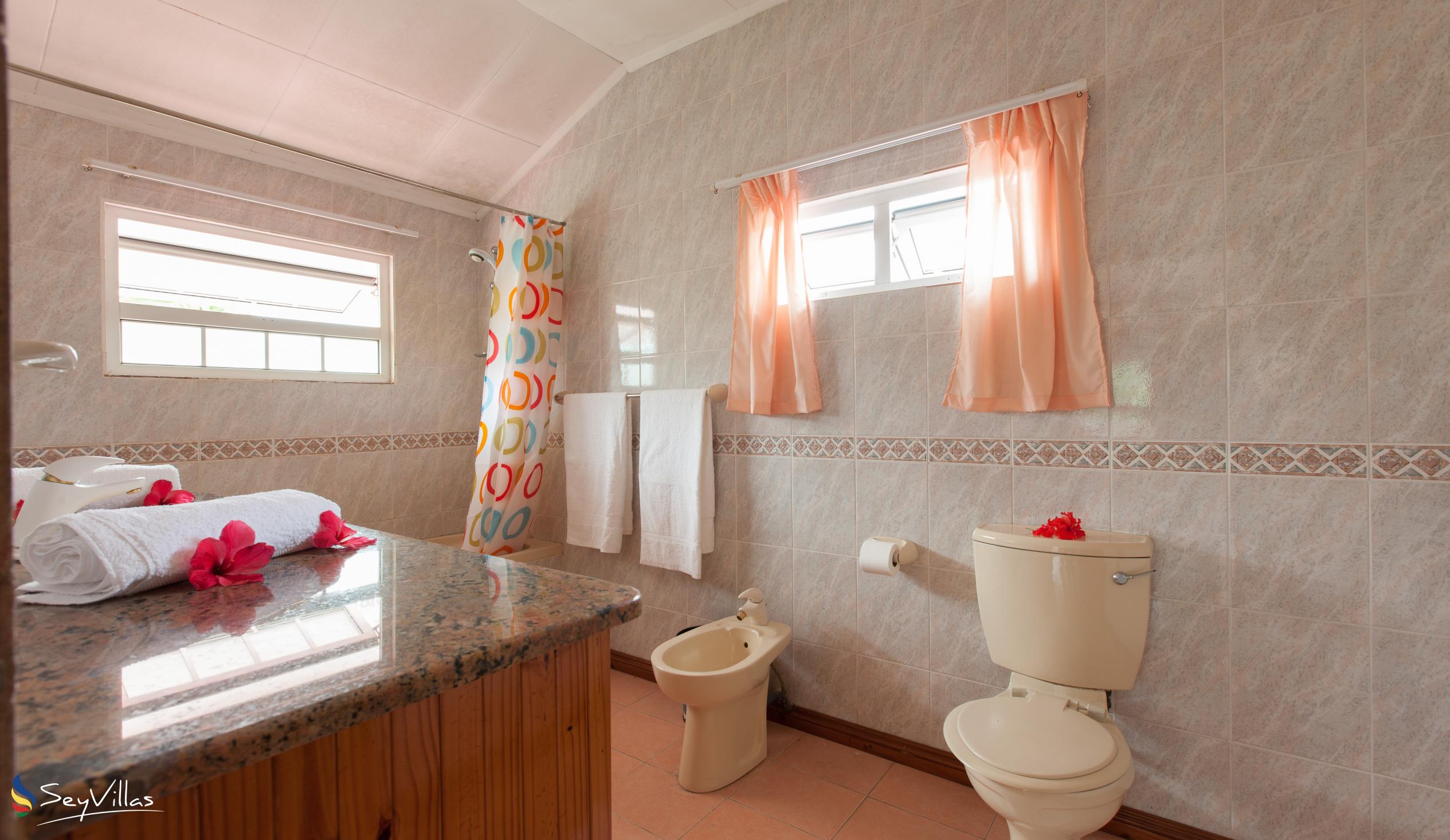 Foto 35: Villa Confort - Chambre Supérieure - Praslin (Seychelles)
