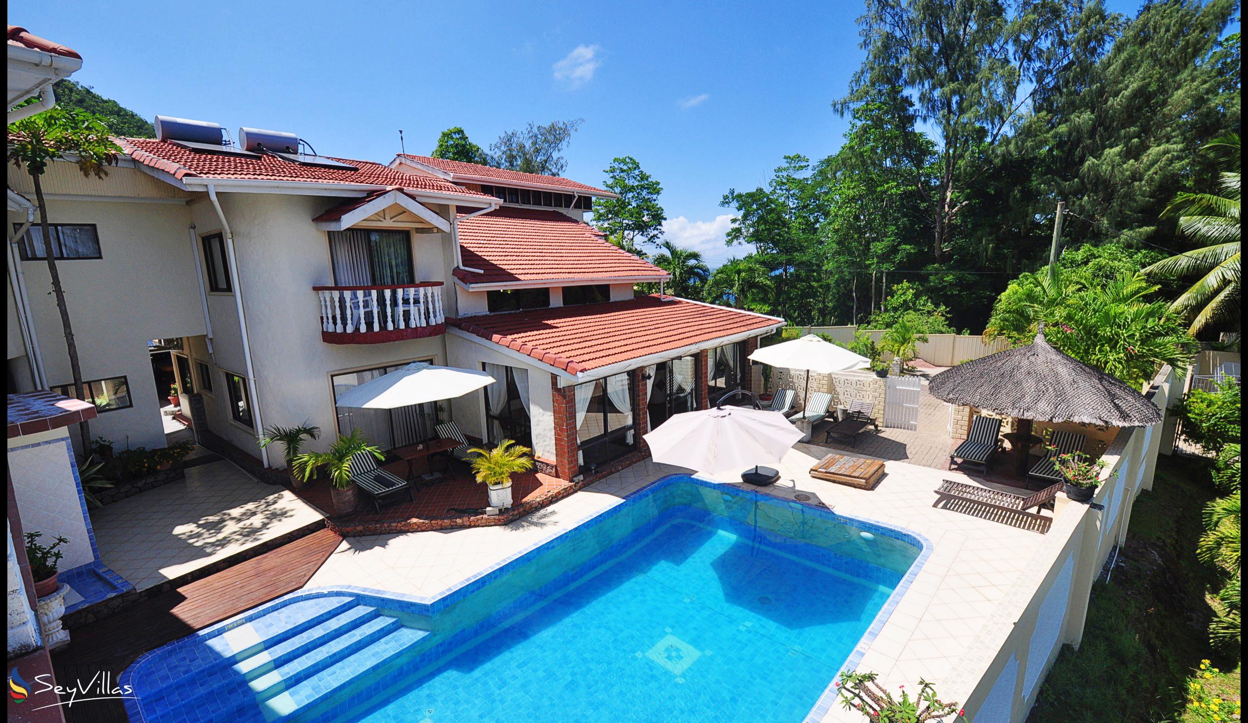 Photo 1: Carana Hilltop Villa - Outdoor area - Mahé (Seychelles)