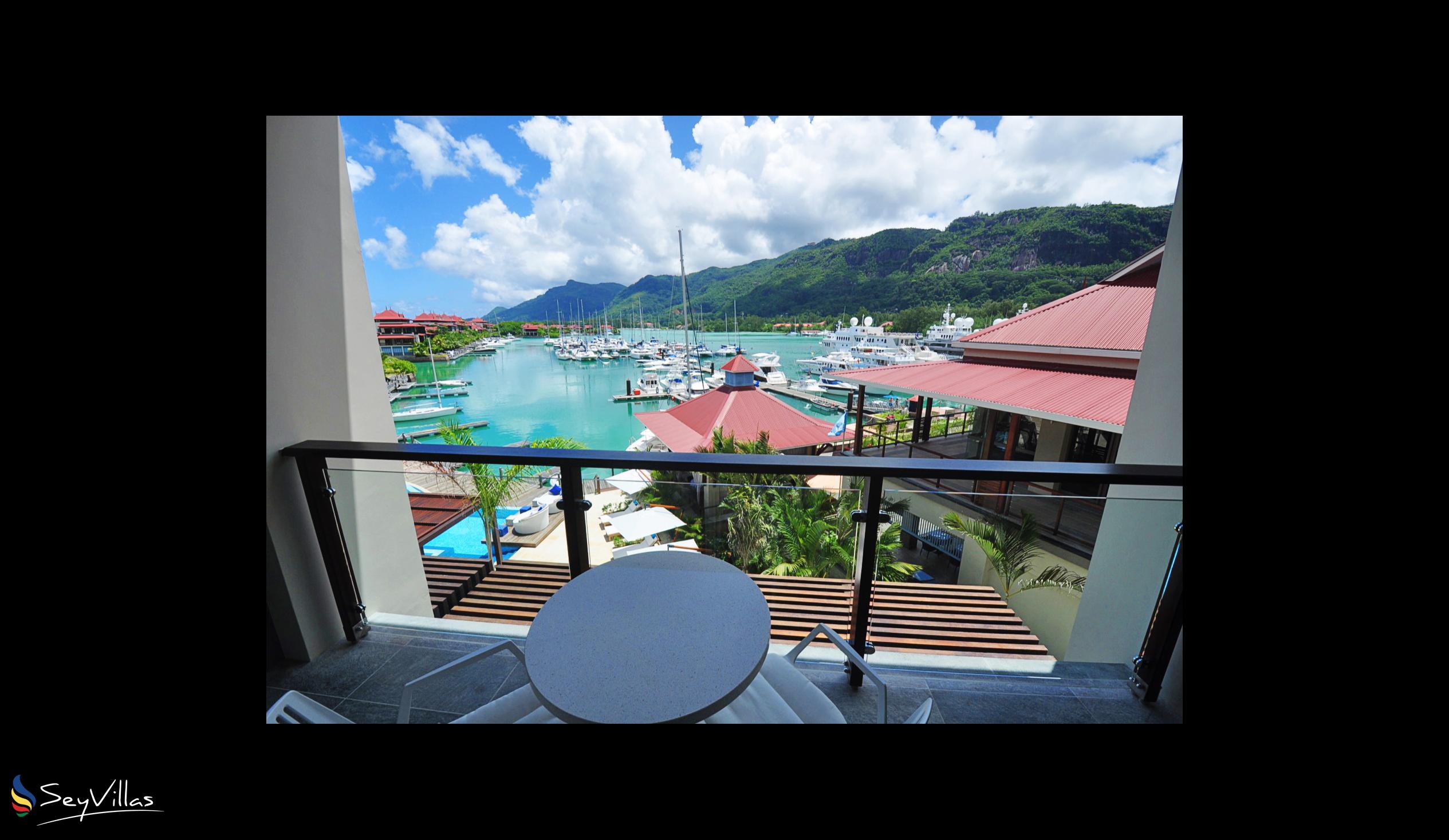 Foto 37: Eden Bleu Hotel - Deluxe Zimmer mit Marinablick - Mahé (Seychellen)